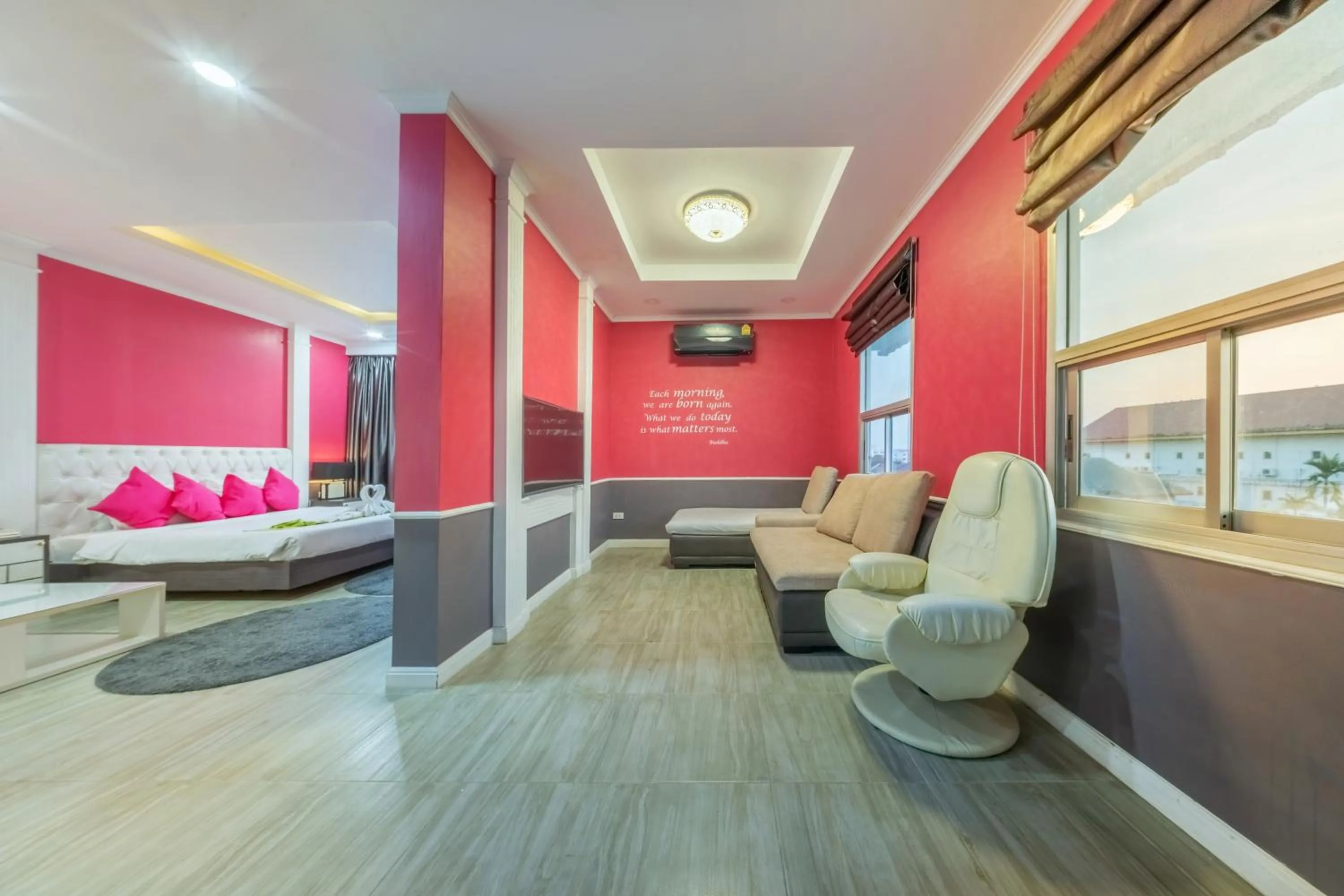 Living room in SHIN Hotel V-ONE Korat