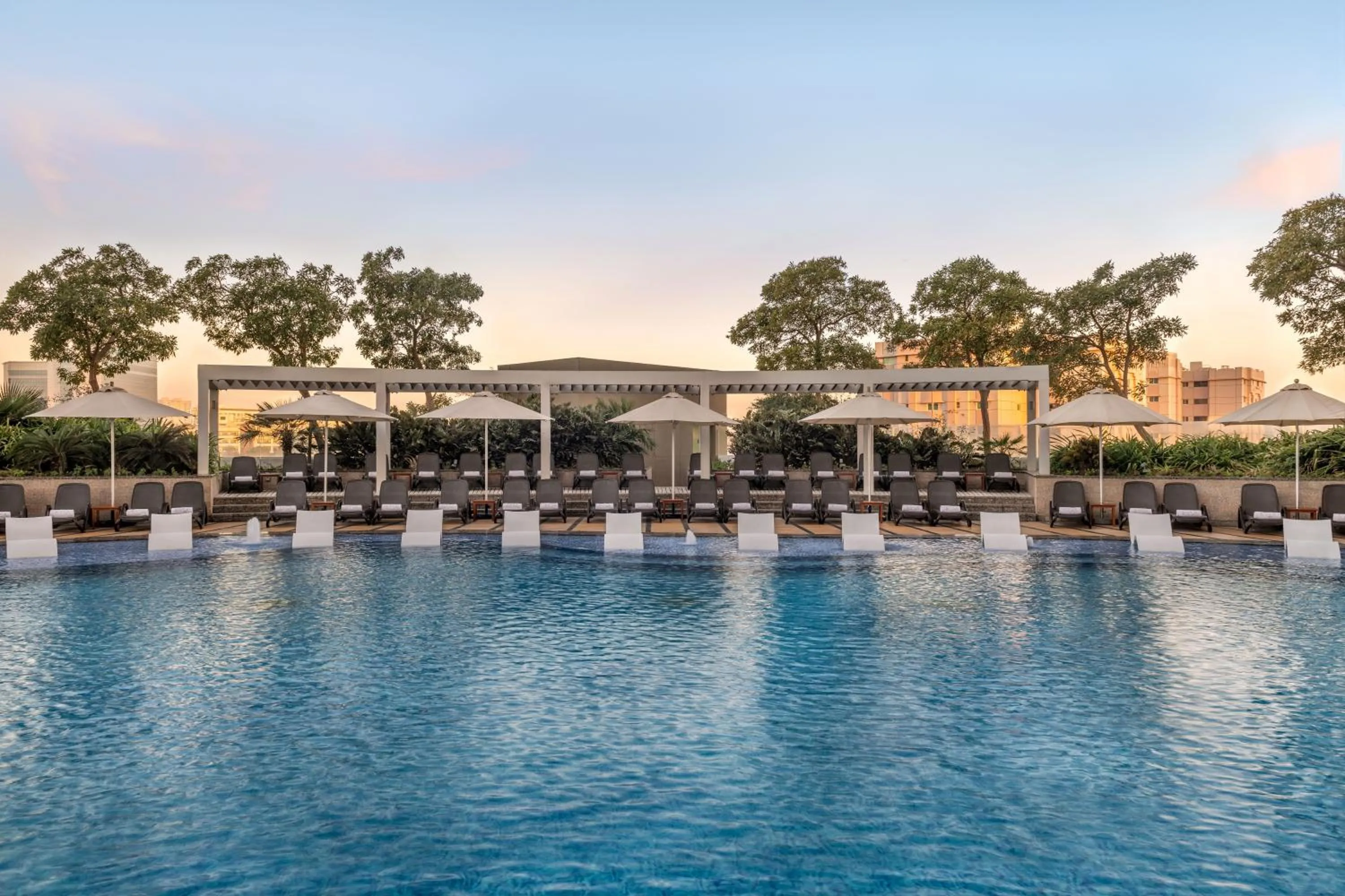 Swimming pool in Hyatt Regency Creek Heights Residences