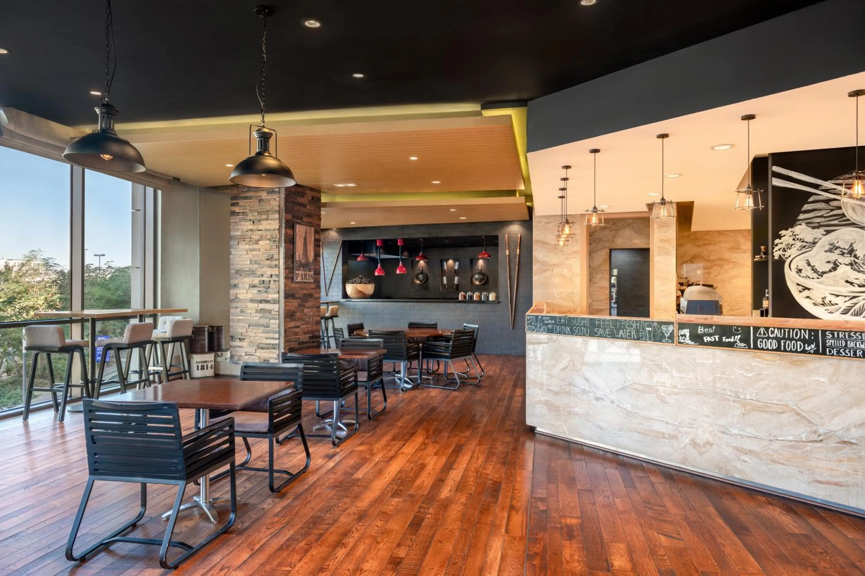 Restaurant/places to eat in Hyatt Regency Creek Heights Residences