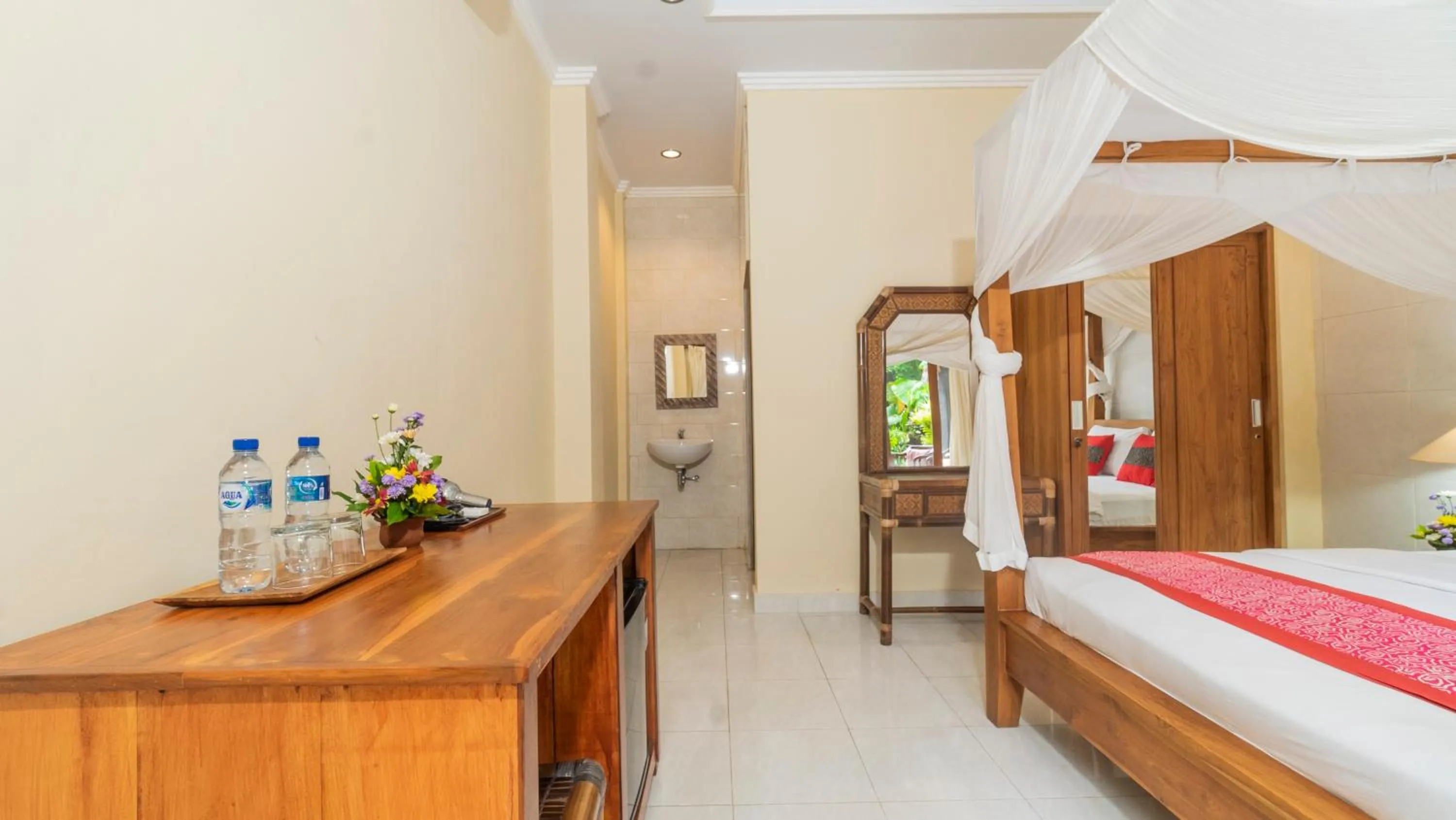 Photo of the whole room, Bed in Raka House Accommodation