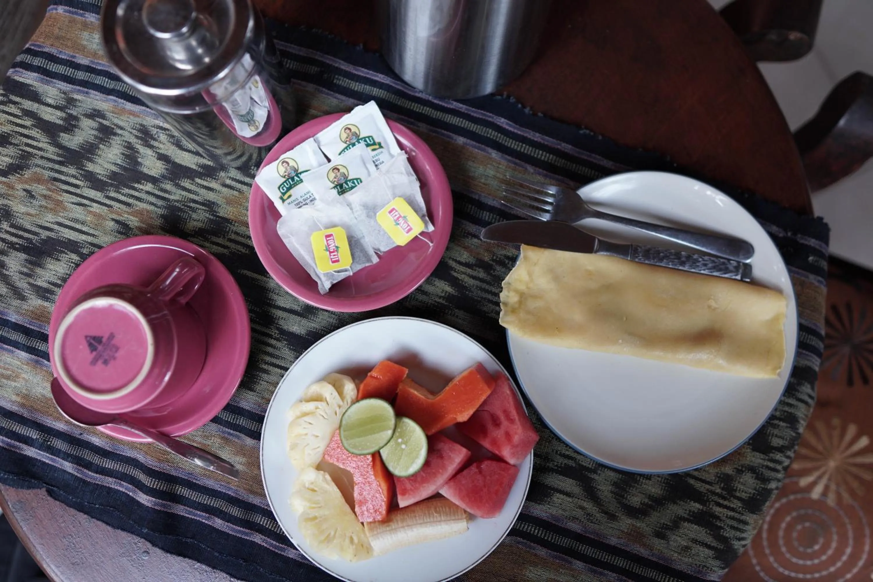 Breakfast in Raka House Accommodation