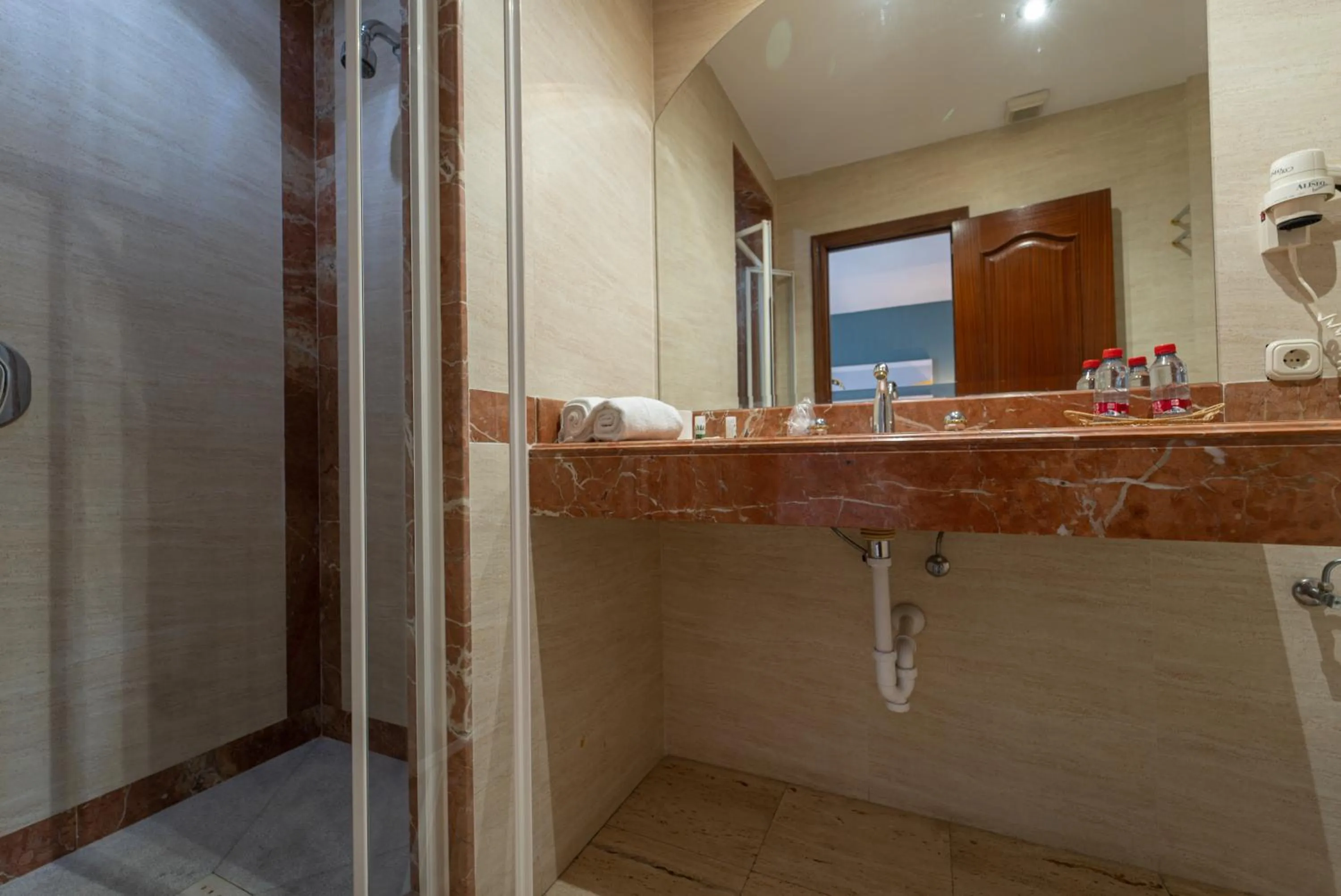 Shower in Hotel Piedra Paloma by Croma