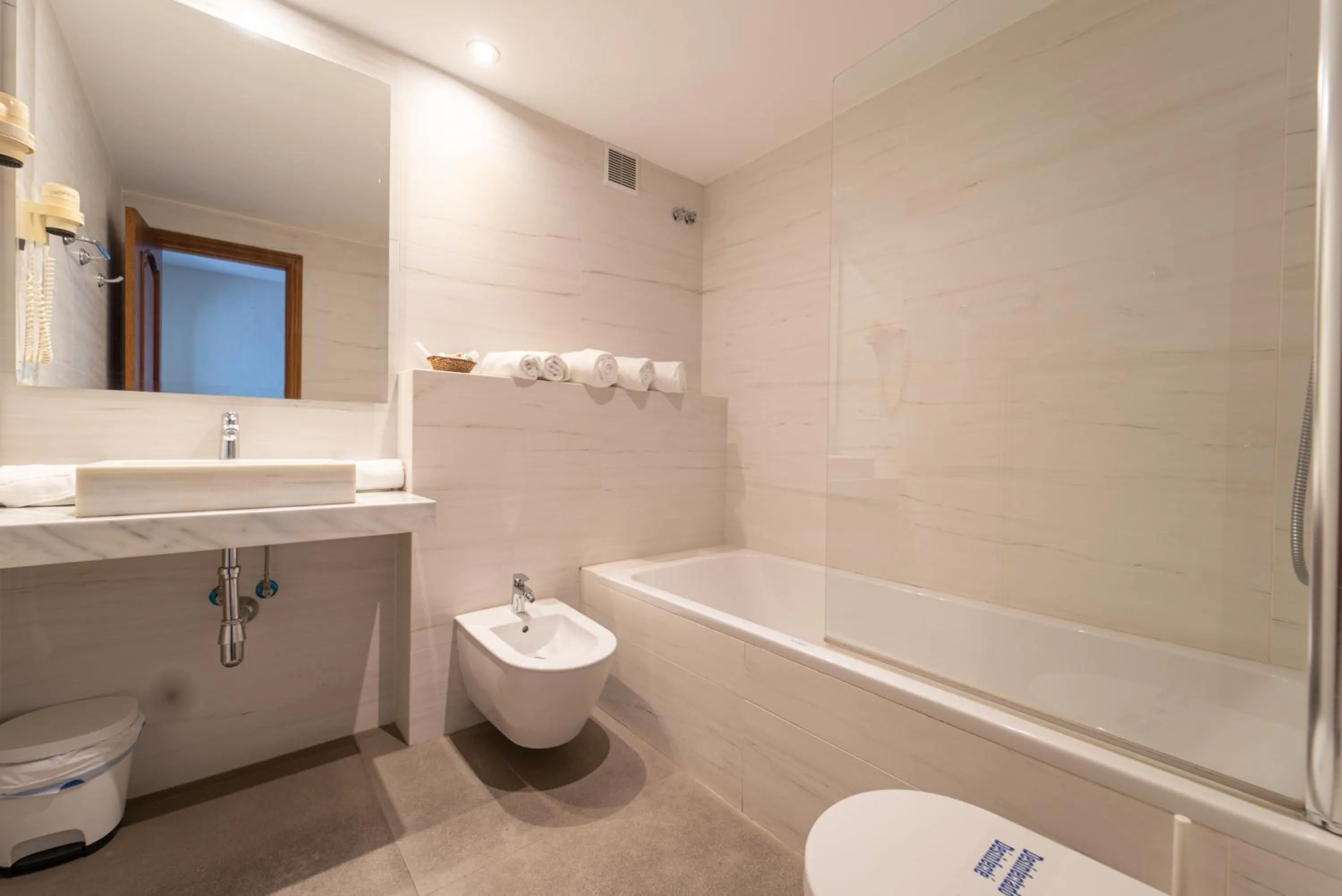 Shower in Hotel Piedra Paloma by Croma