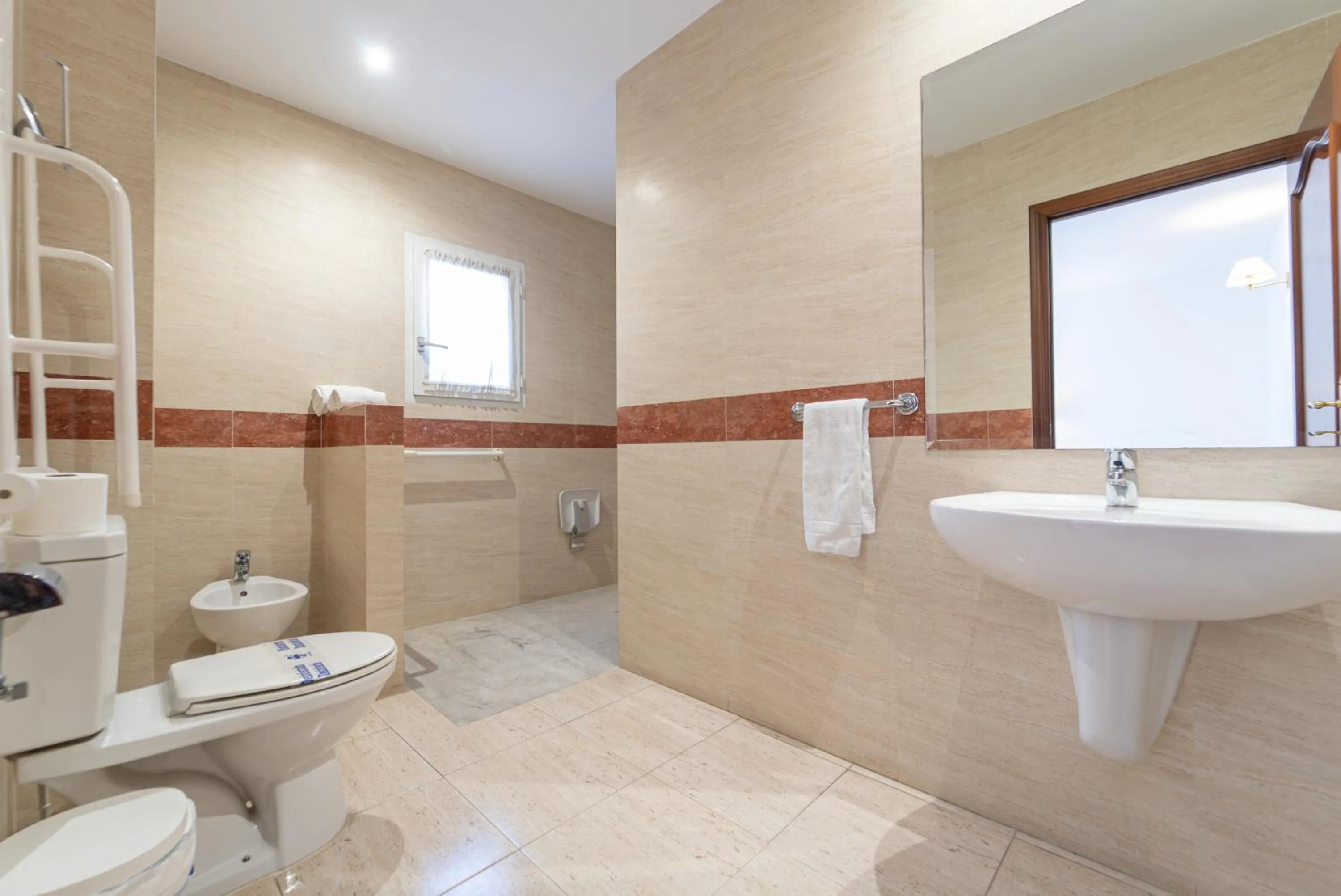 Shower in Hotel Piedra Paloma by Croma