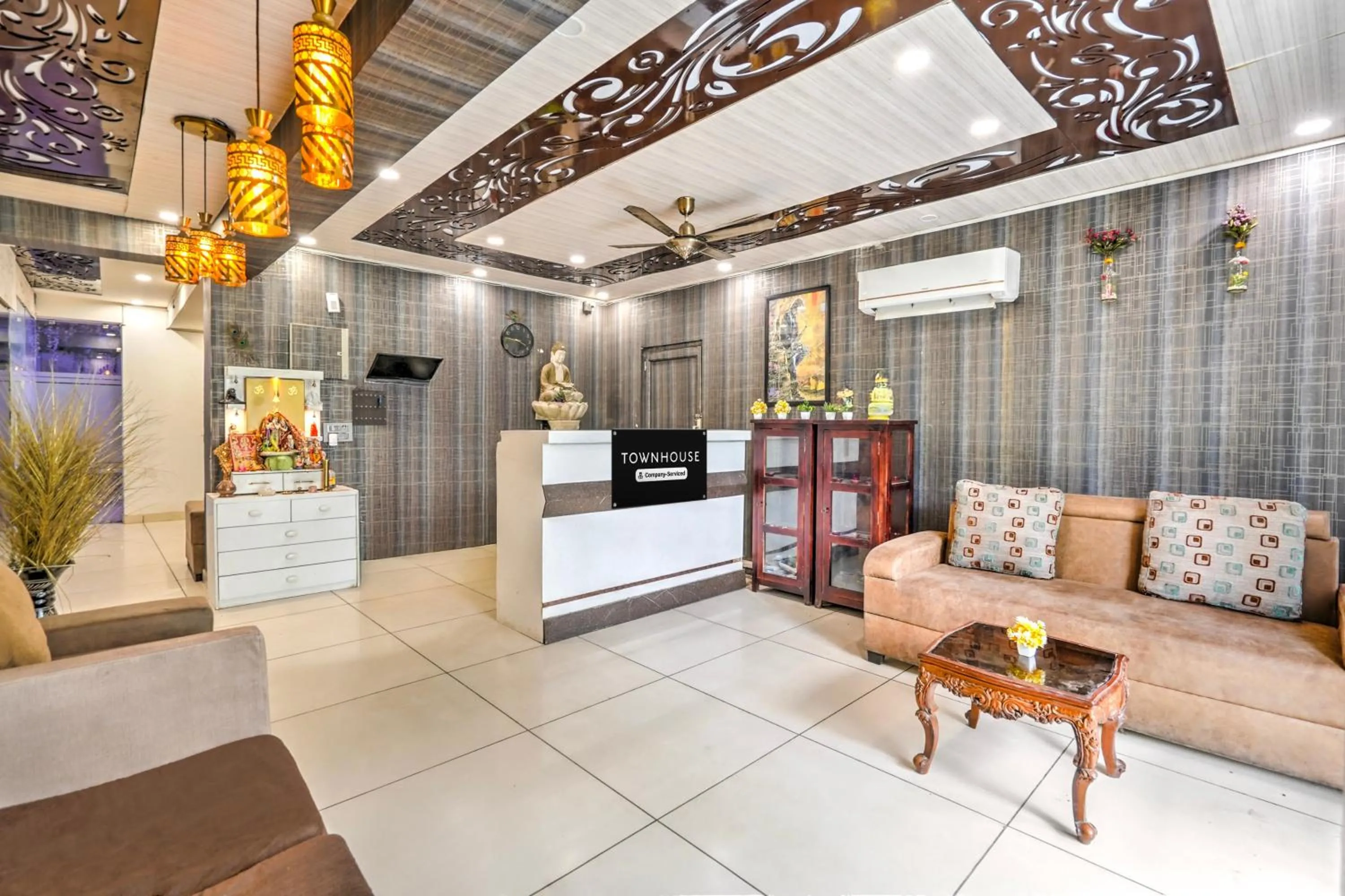 Lobby or reception in Townhouse Sector 47 Near Medanta