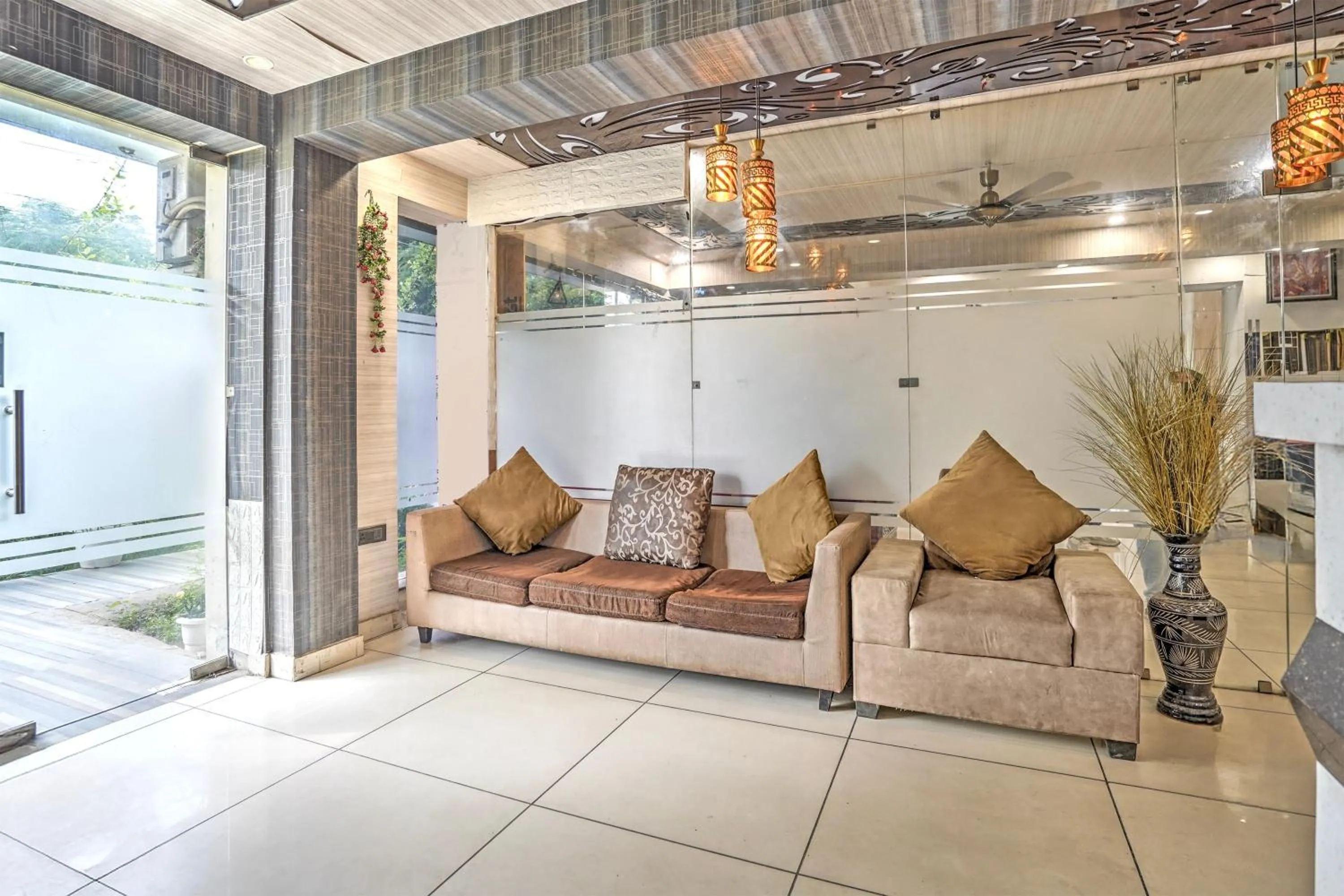 Lobby or reception in Townhouse Sector 47 Near Medanta