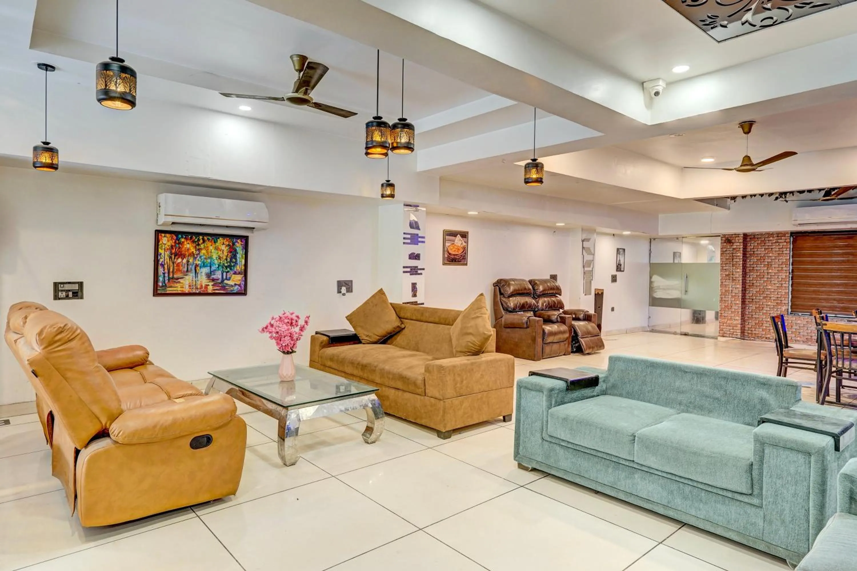 Lobby or reception in Townhouse Sector 47 Near Medanta
