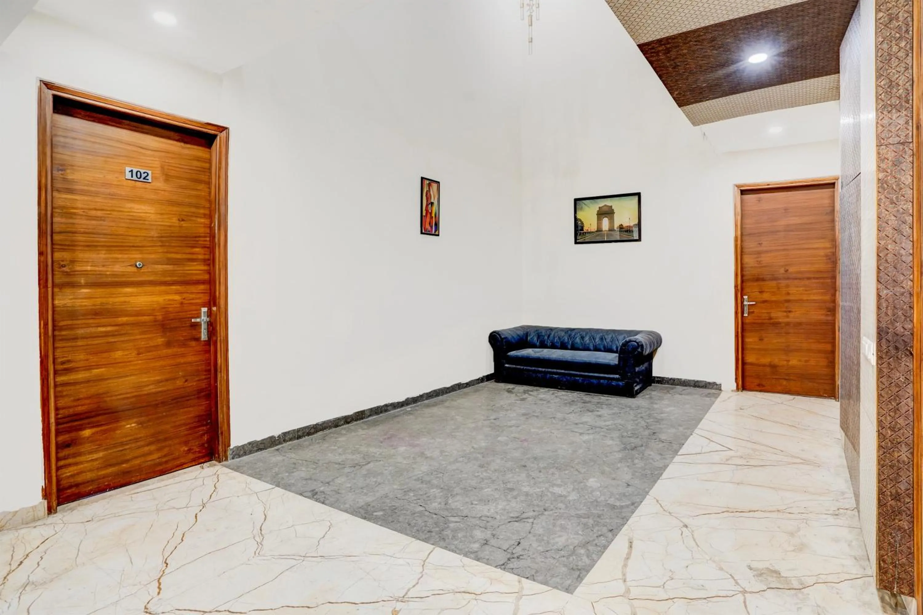 Lobby or reception in Townhouse Sector 47 Near Medanta