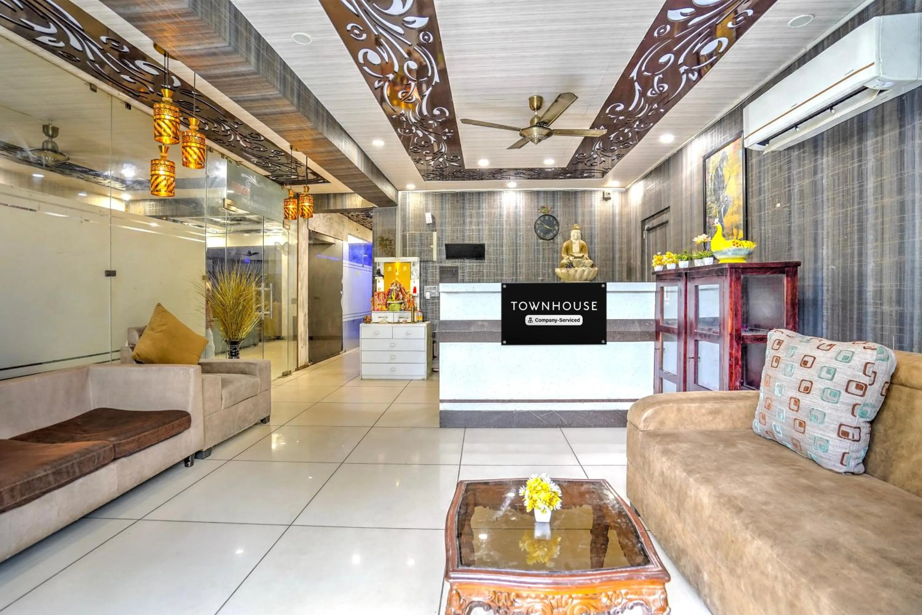 Lobby or reception in Townhouse Sector 47 Near Medanta