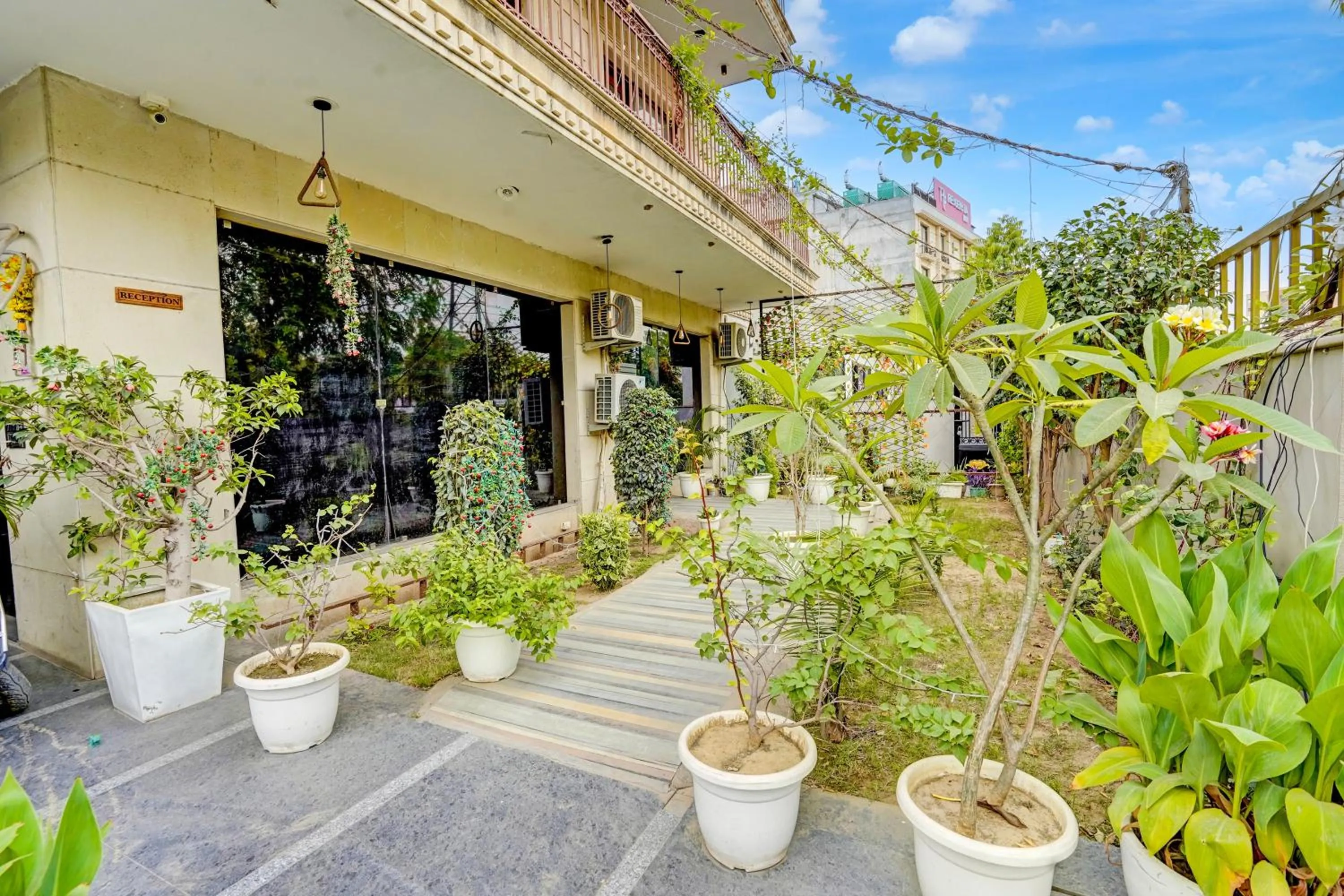 Other in Townhouse Sector 47 Near Medanta