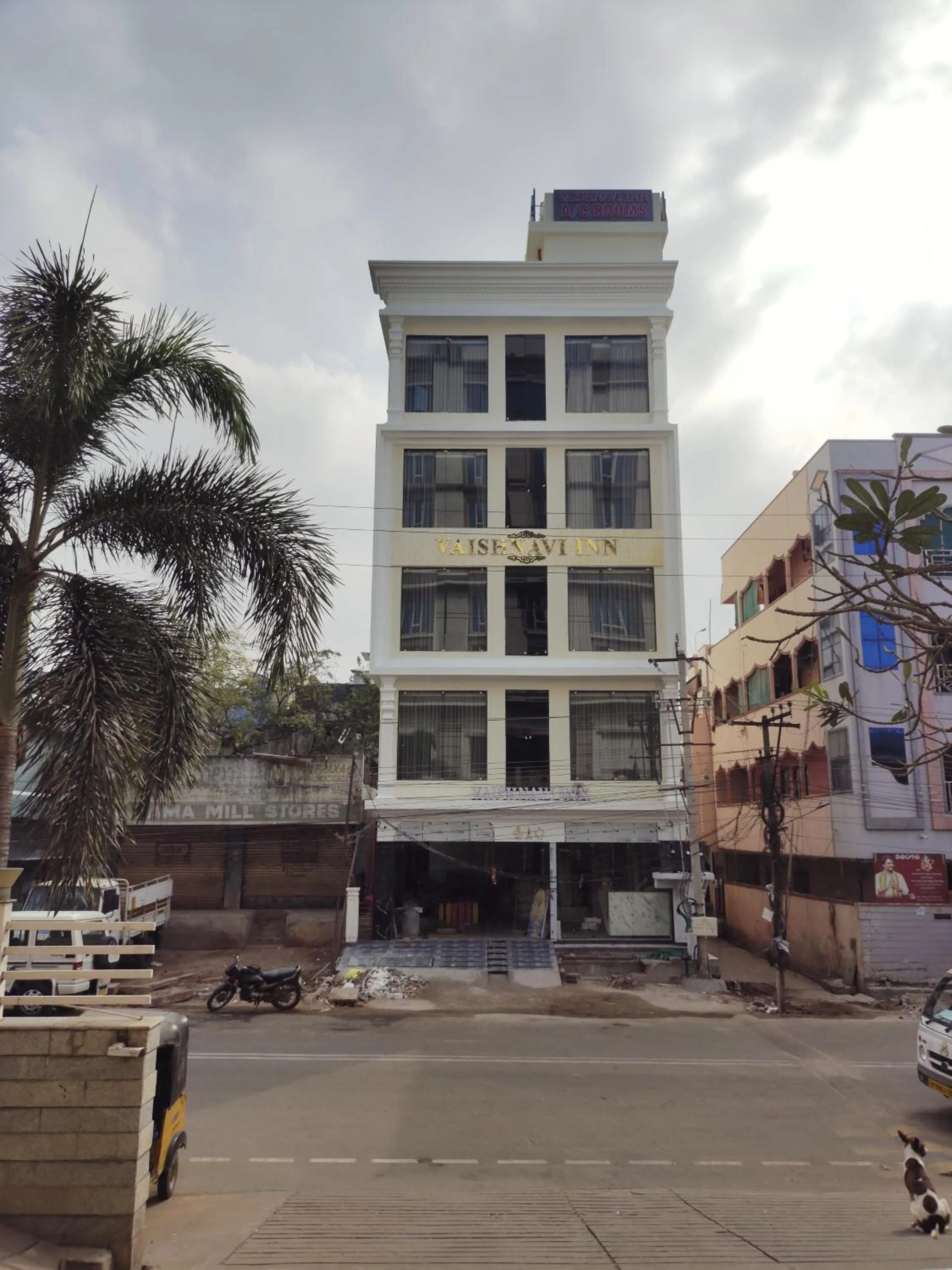 Vaishnavi Inn