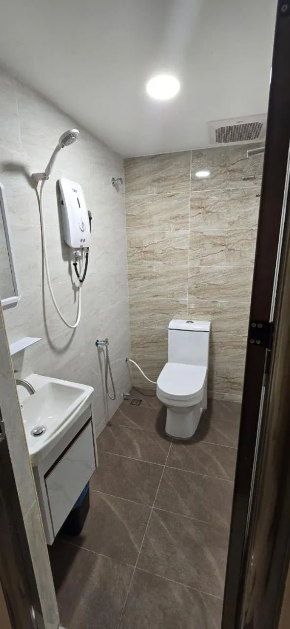 Bathroom in Enrich Hotel Semenyih by uBook