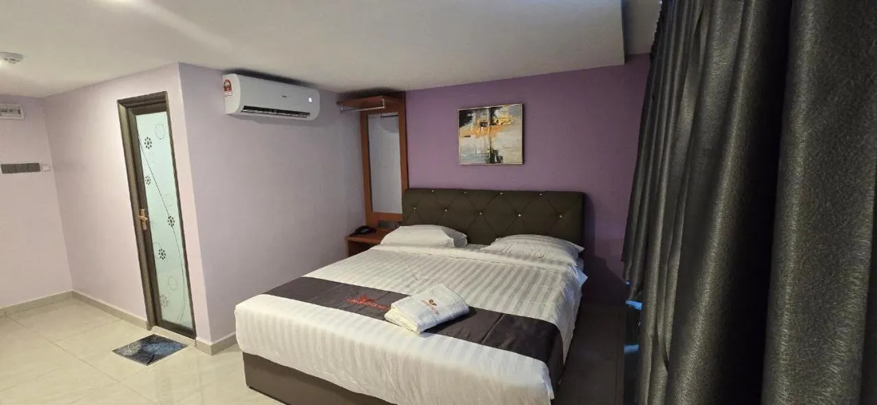 Bedroom, Bed in Enrich Hotel Semenyih by uBook