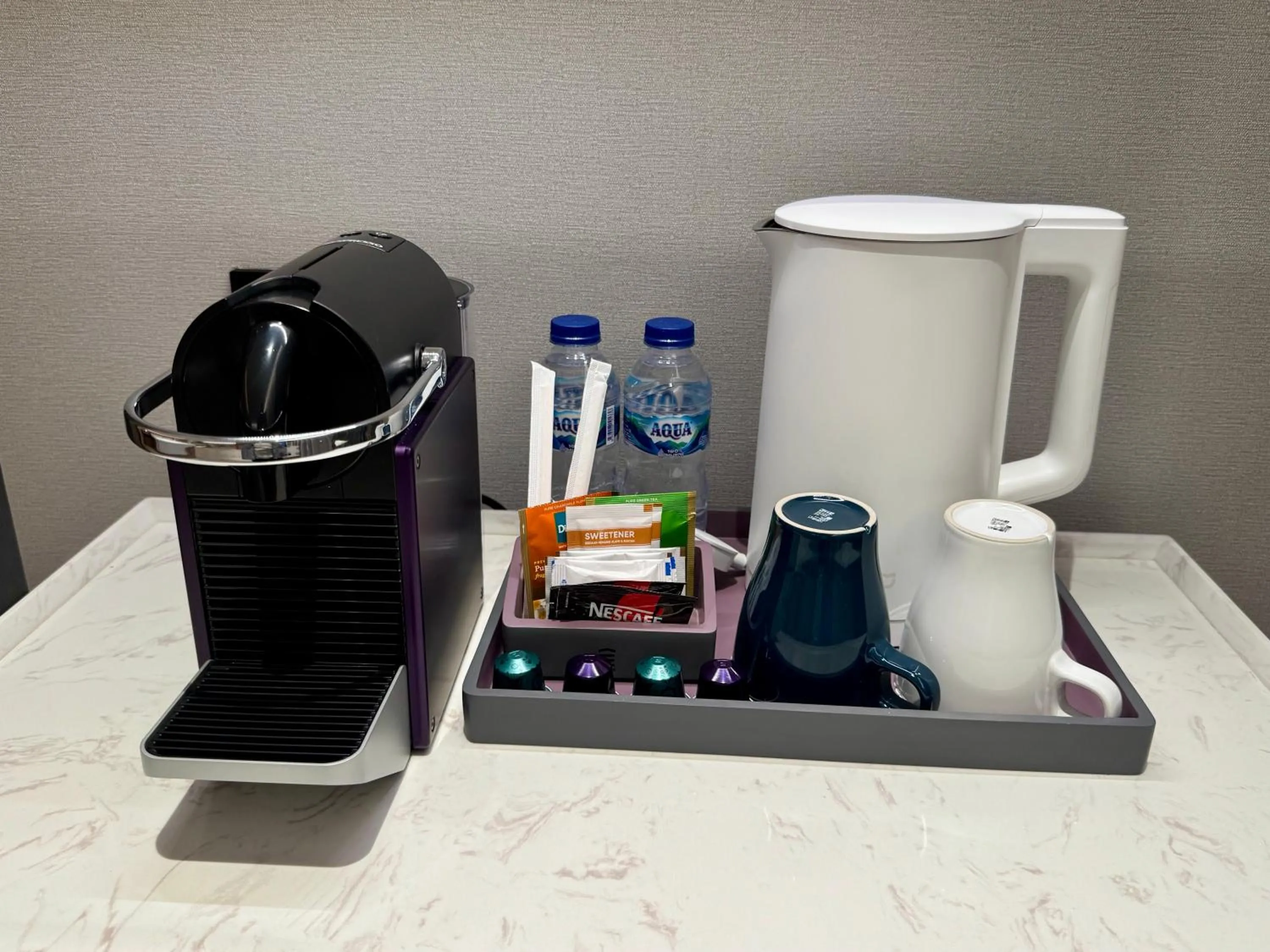Coffee/tea facilities in Elong Hotel Jakarta PIK