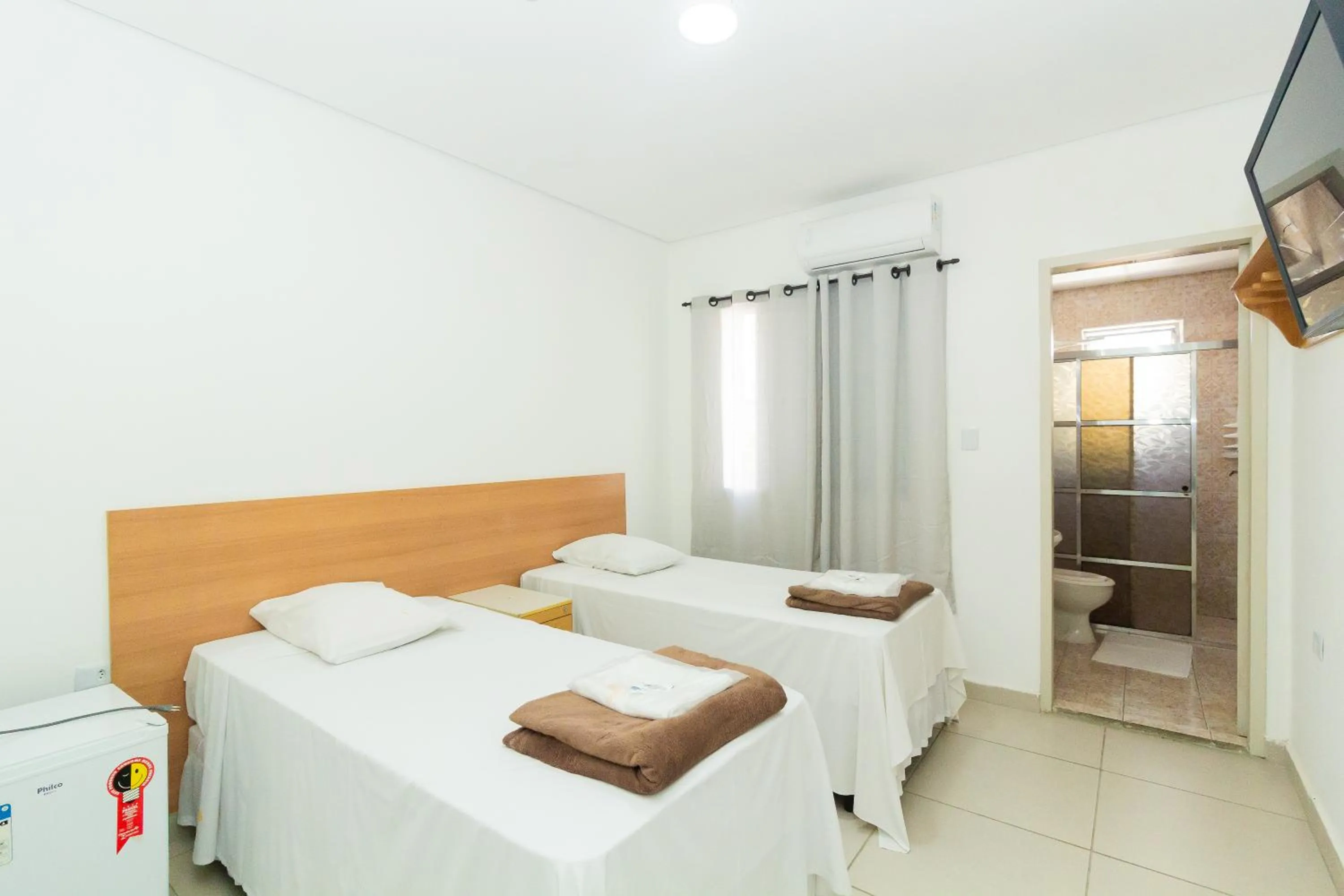 Bathroom, Bed in Hotel Ourinhos - Centro de São Paulo - Próximo 25 de Março e Brás