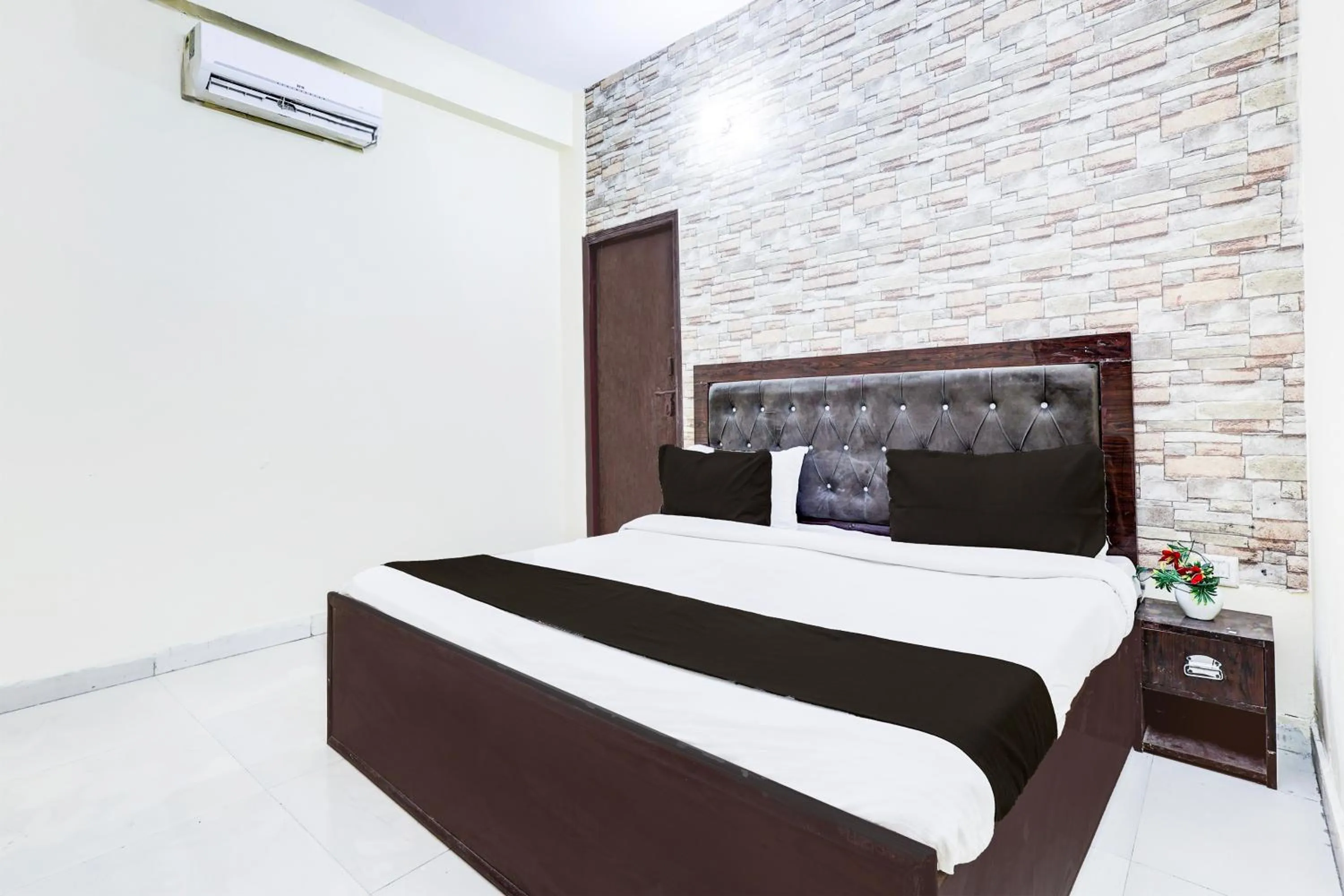 Bedroom, Bed in HOTEL O GALAXY