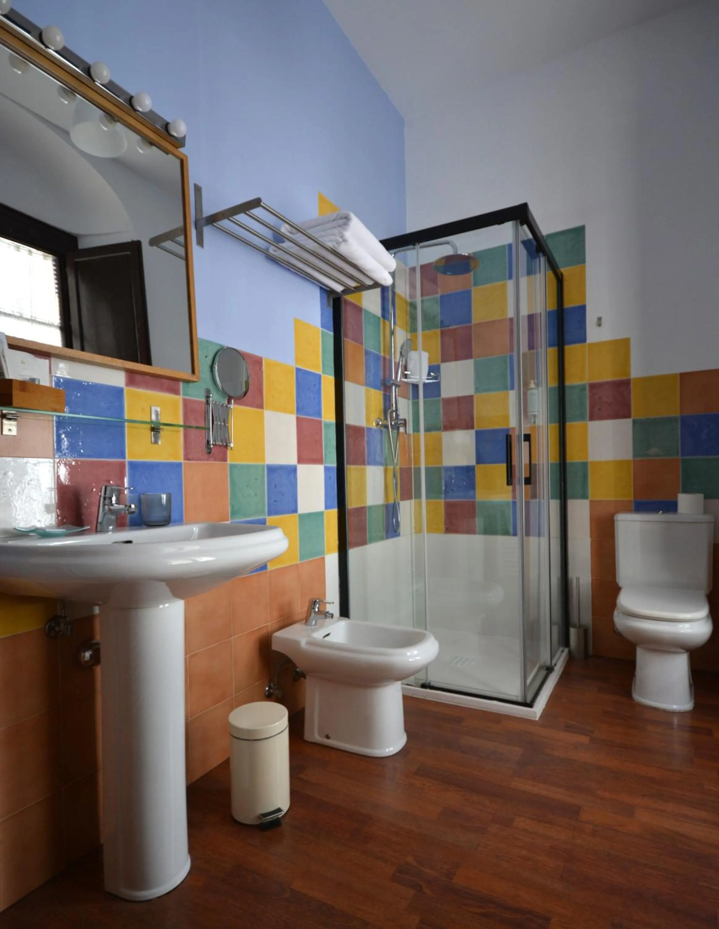 Shower in Hotel Casa de los Azulejos