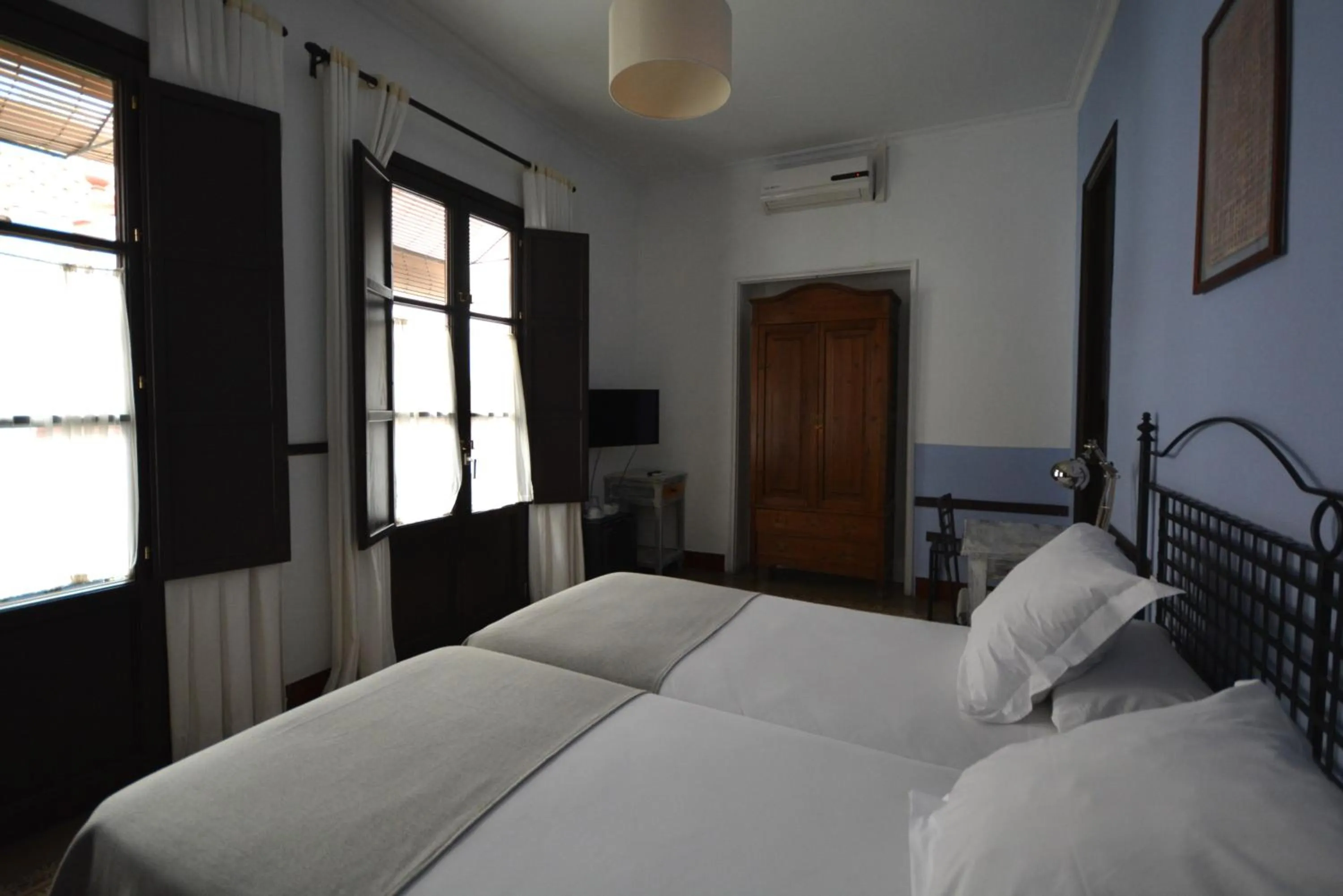 Bed in Hotel Casa de los Azulejos