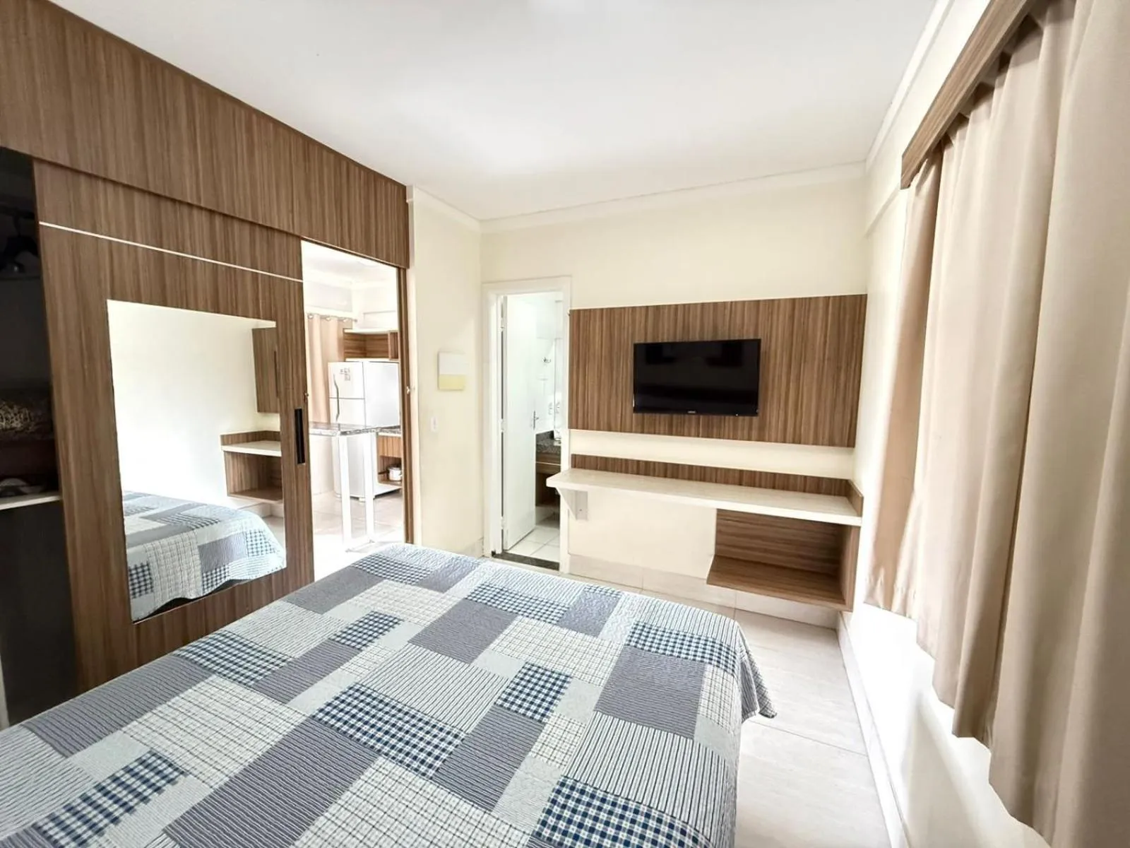 Bed in Lacqua diRoma II