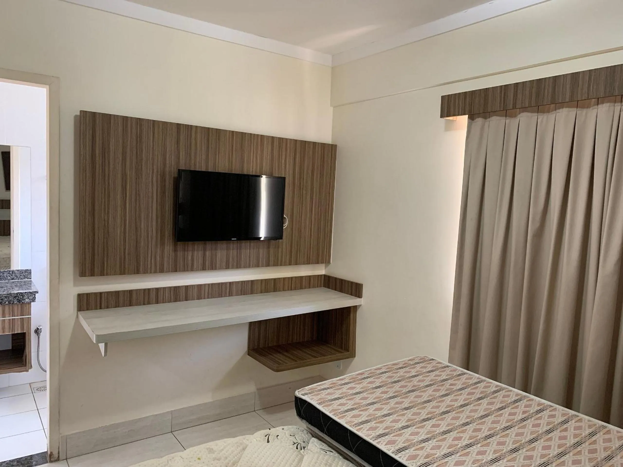 Bed in Lacqua diRoma II