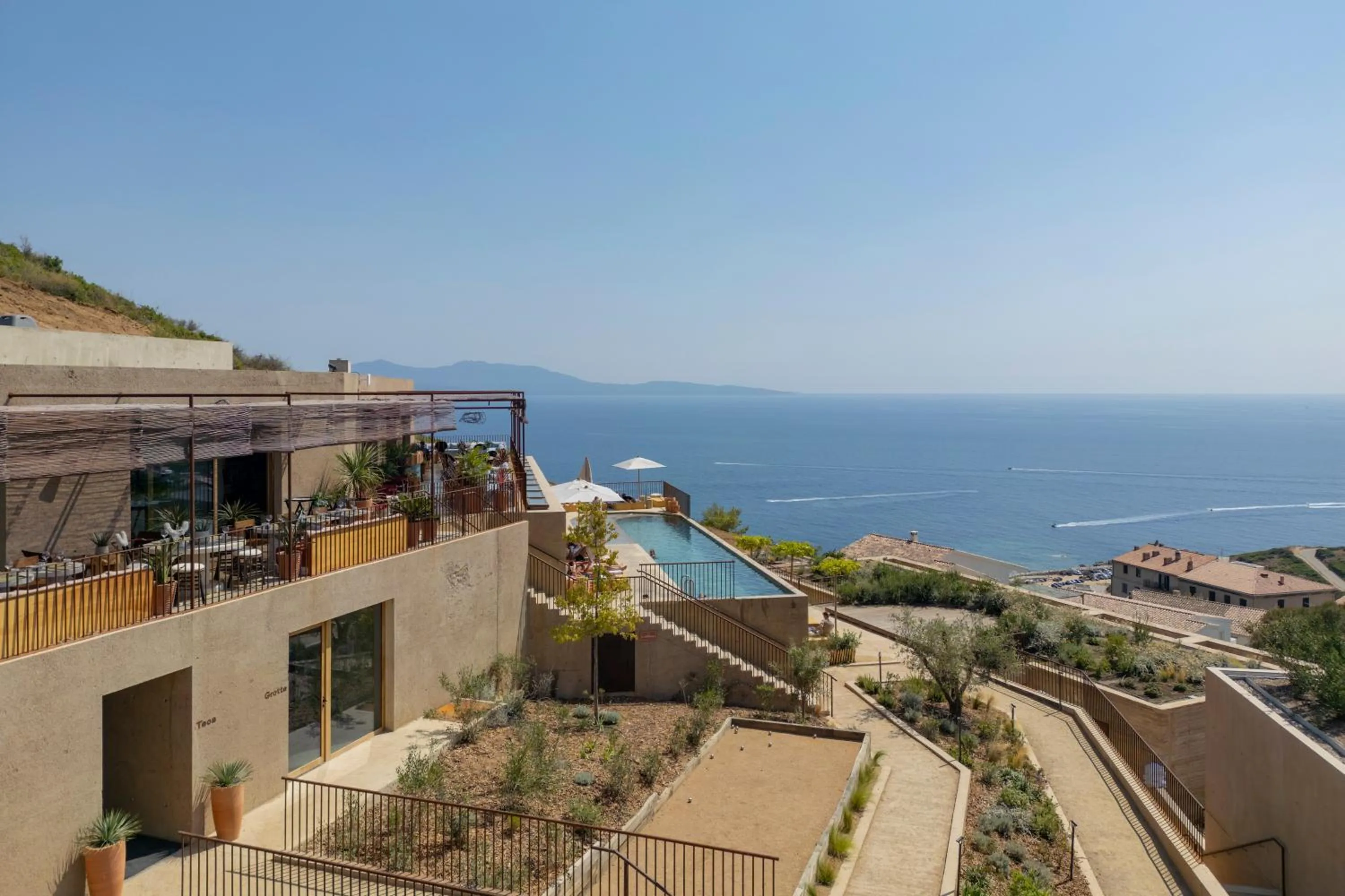 Hôtel Mylos - Cargèse, Piscine Intérieure et Extérieure