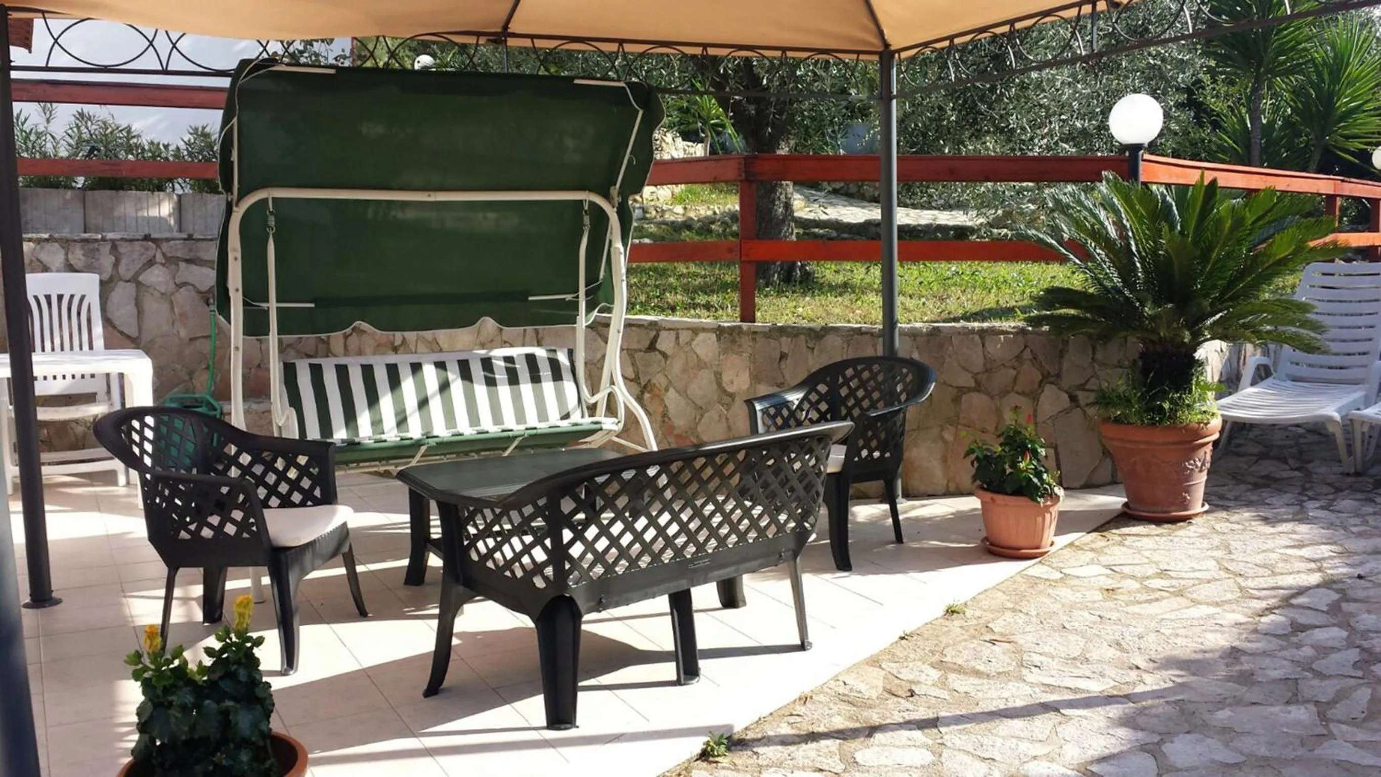 Garden view in Villa Celeste Apartments Vieste -