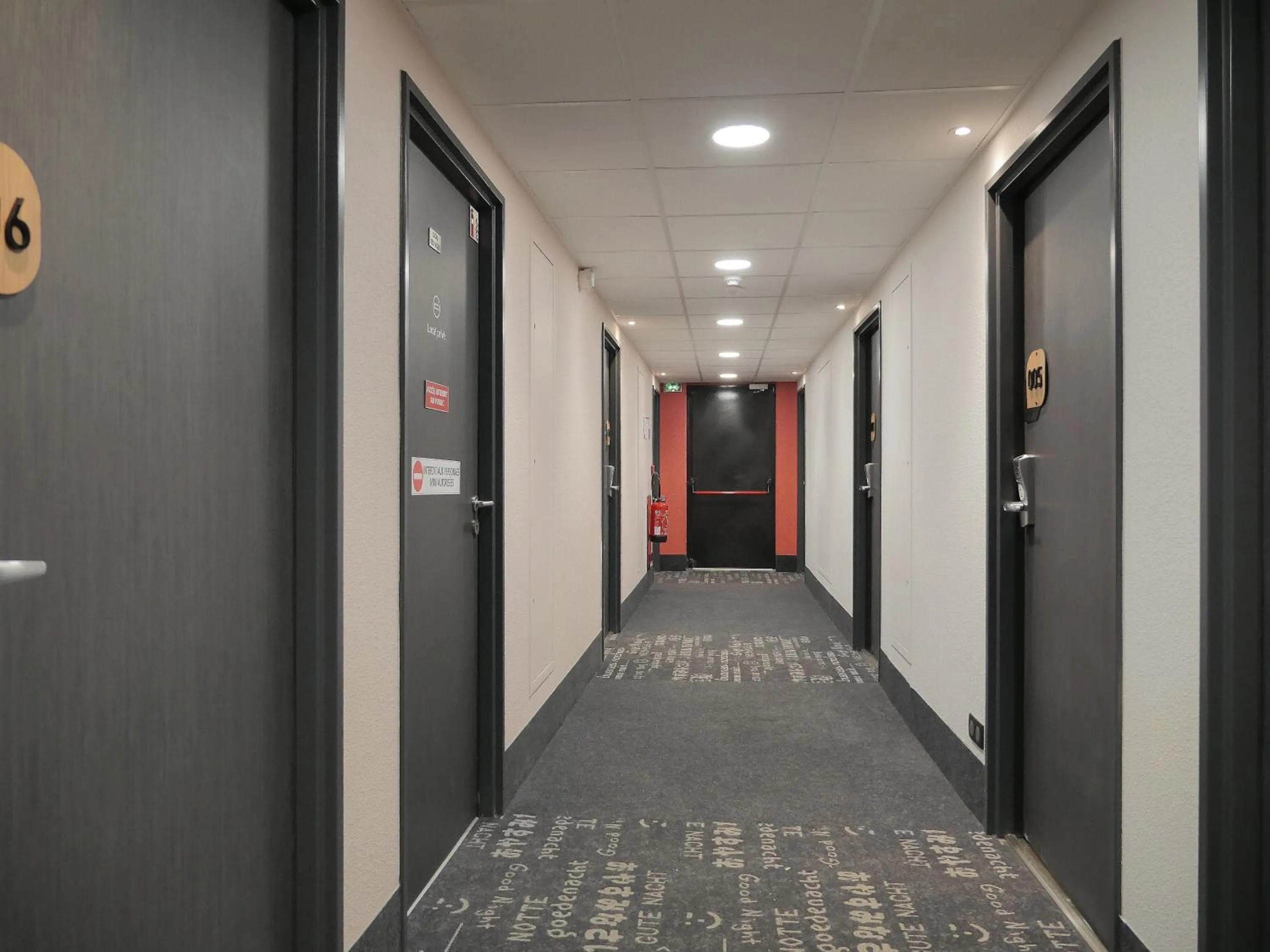 Property building in B&B HOTEL Carcassonne Rocadest La Cité