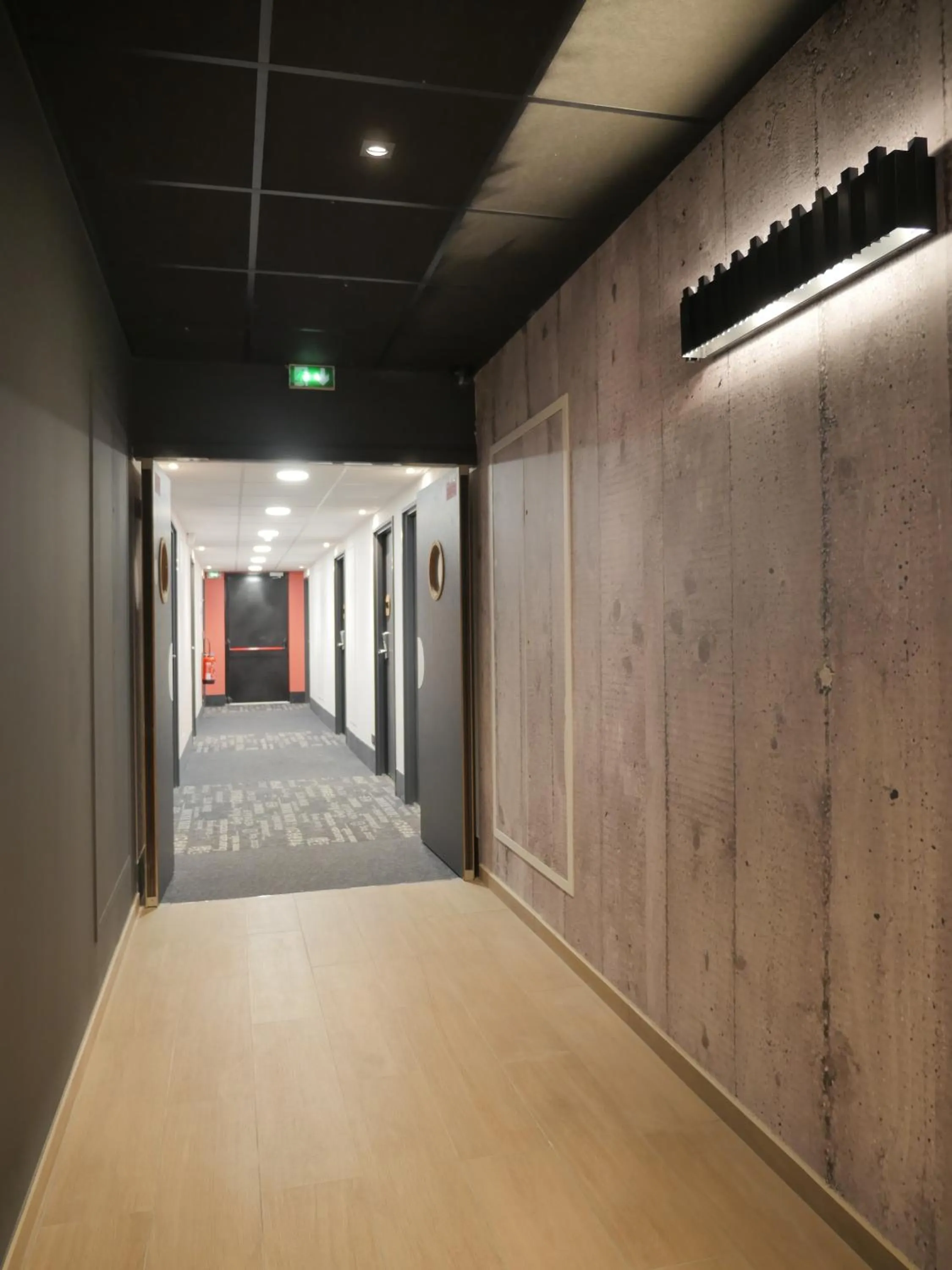 Property building in B&B HOTEL Carcassonne Rocadest La Cité