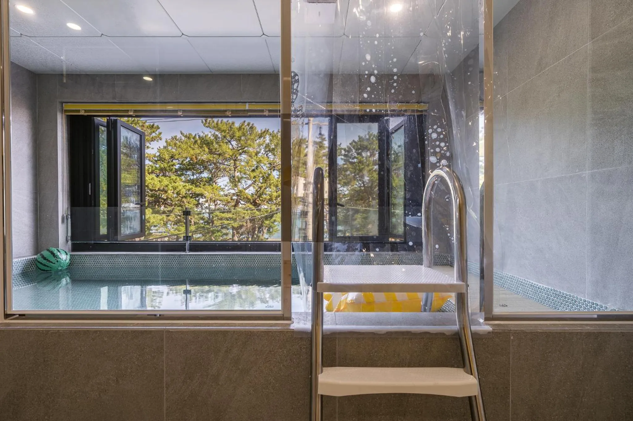 Swimming pool in From H Brown Dot Hotel Gyeongju Yangnam