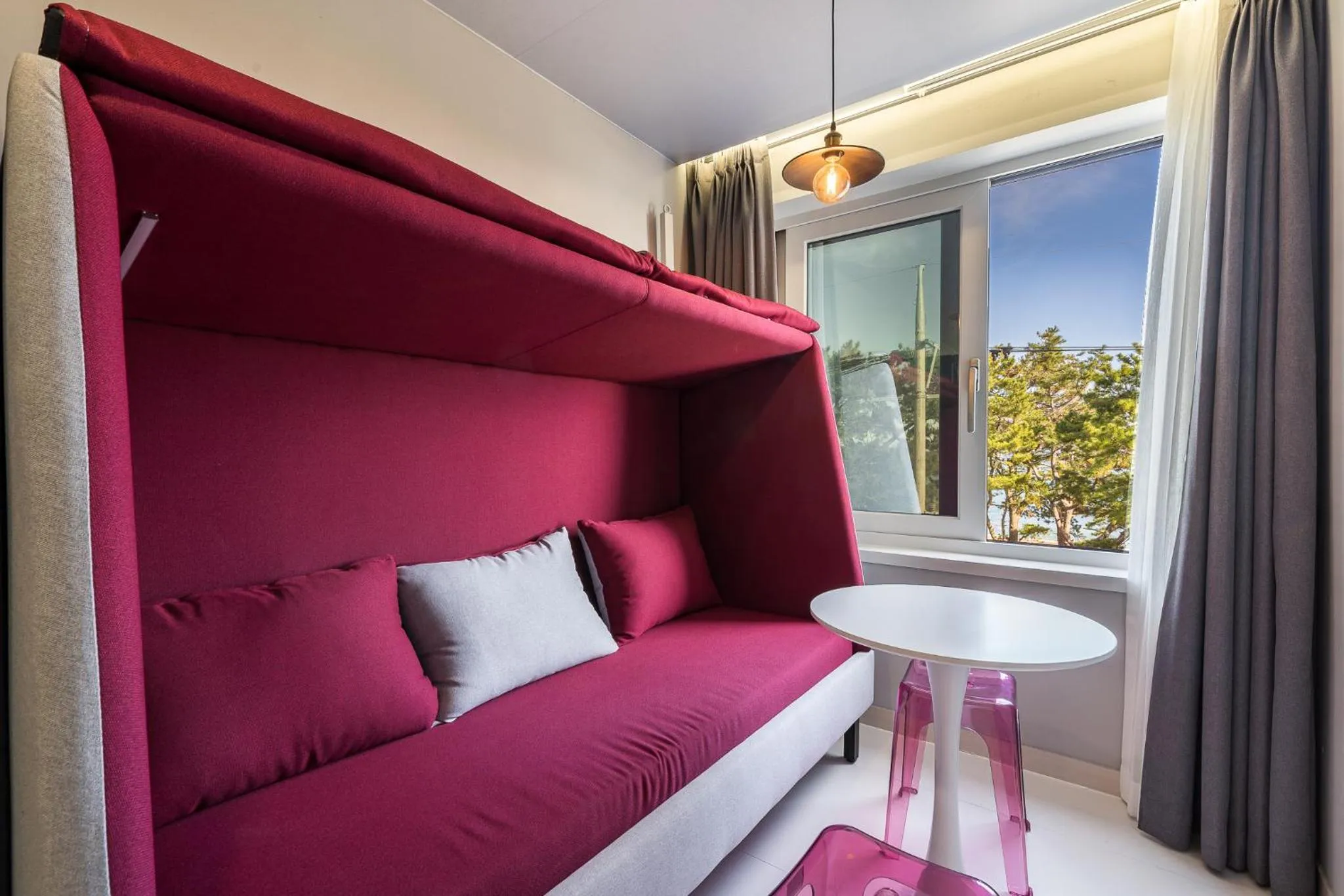 Seating area, Bed in From H Brown Dot Hotel Gyeongju Yangnam