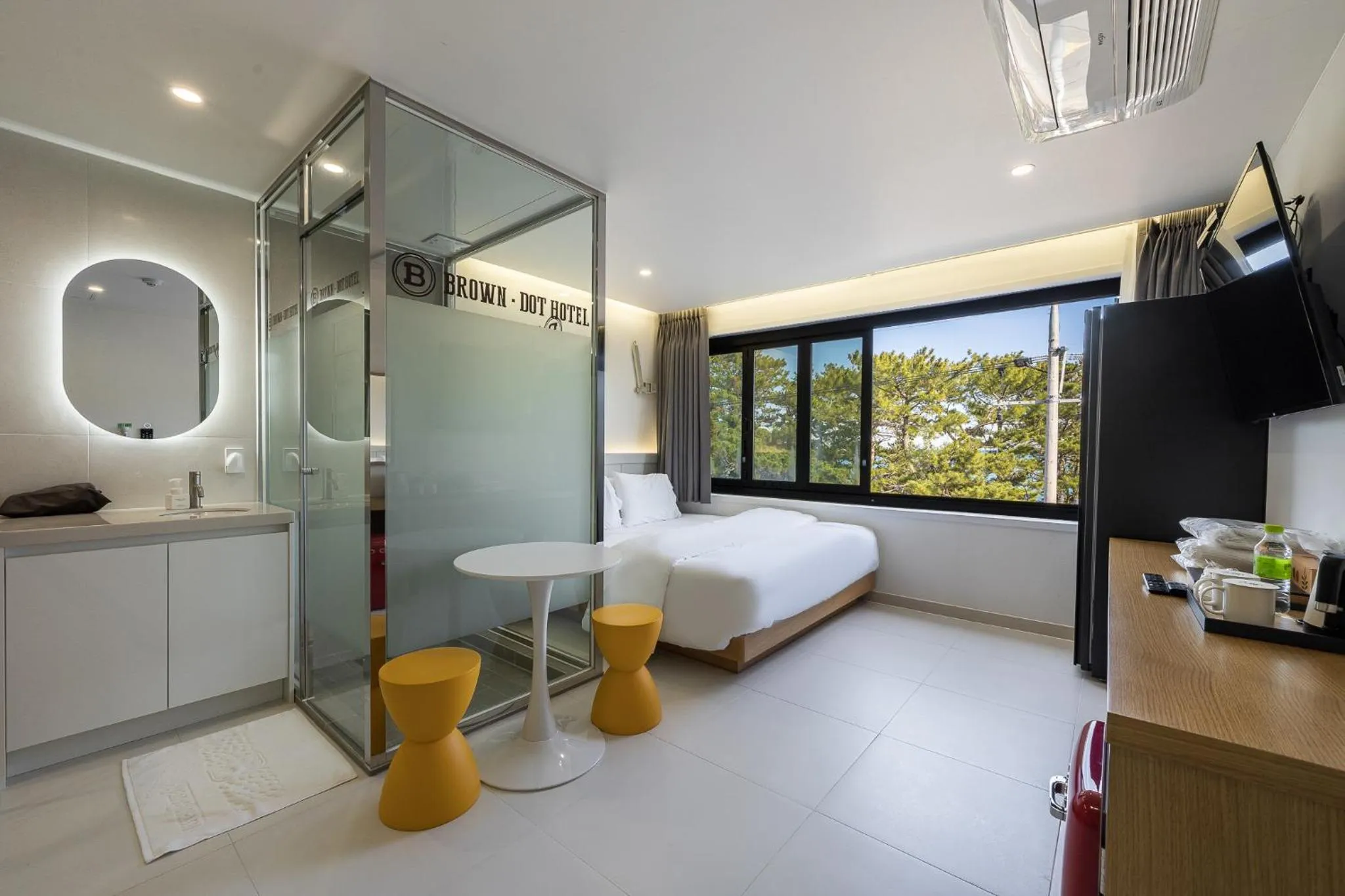 Photo of the whole room, Bed in From H Brown Dot Hotel Gyeongju Yangnam