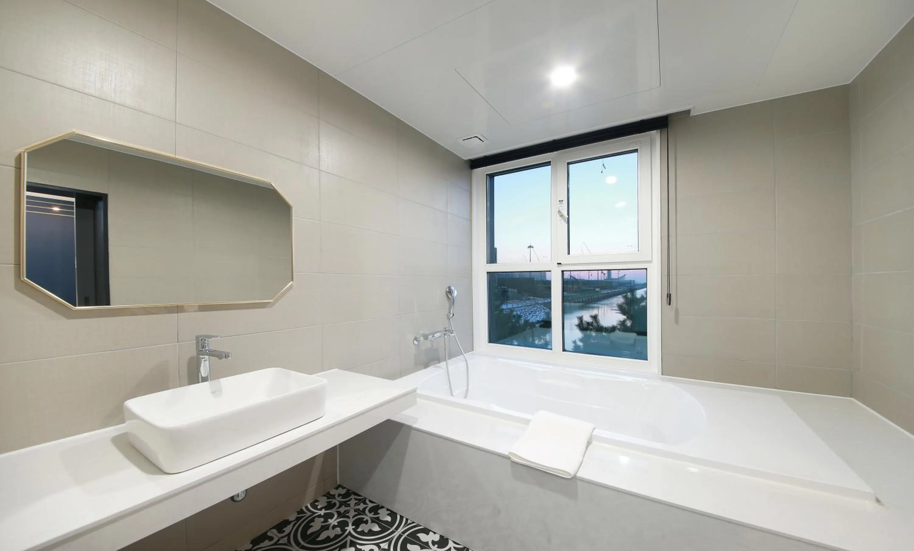 Bathroom in Restia Incheon Bay Hotel