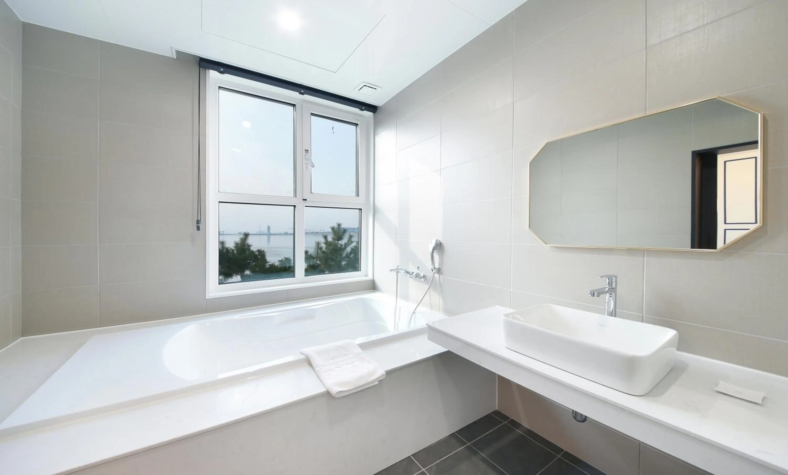 Bathroom in Restia Incheon Bay Hotel