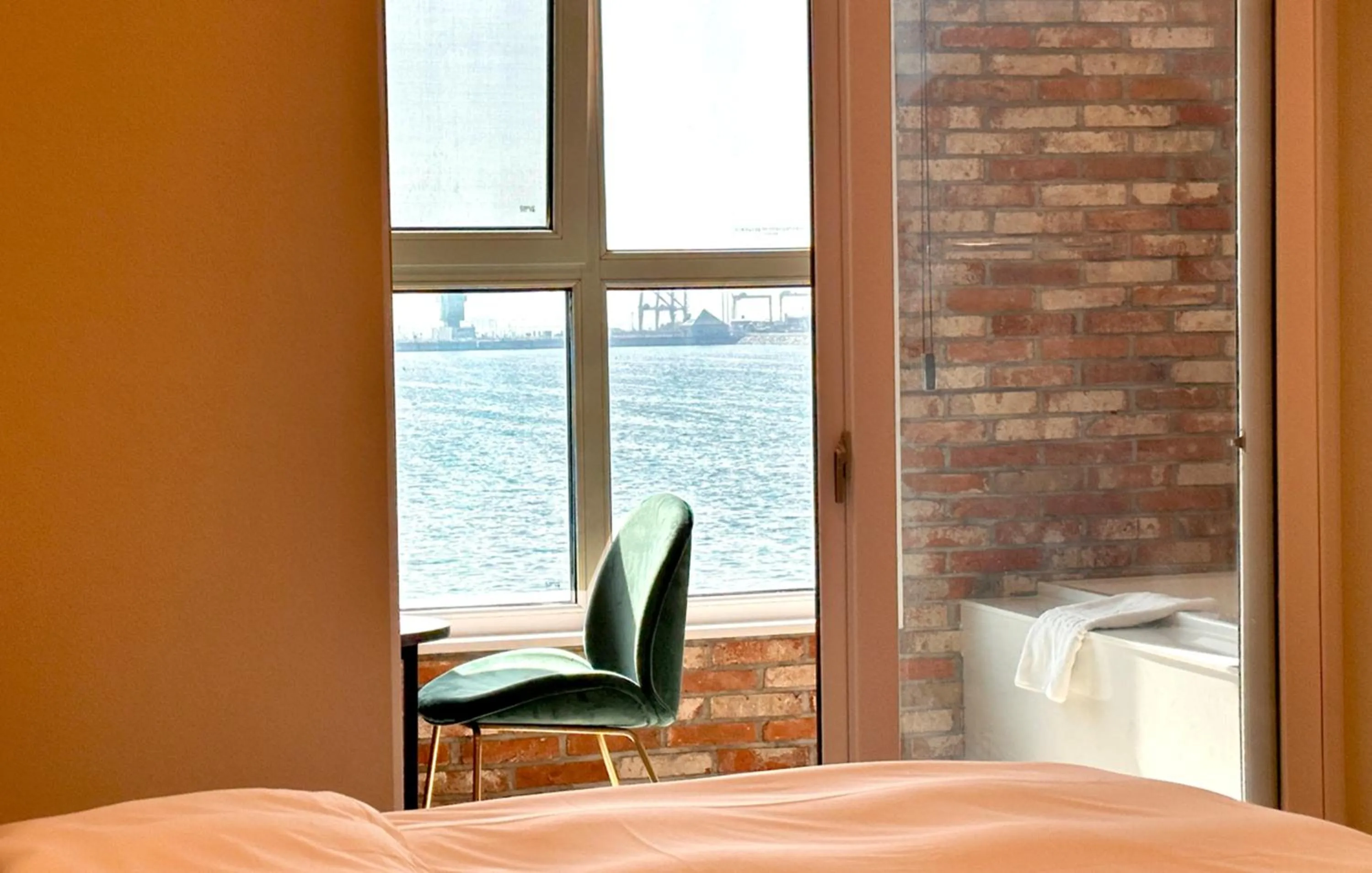 Bedroom, Bed in Restia Incheon Bay Hotel