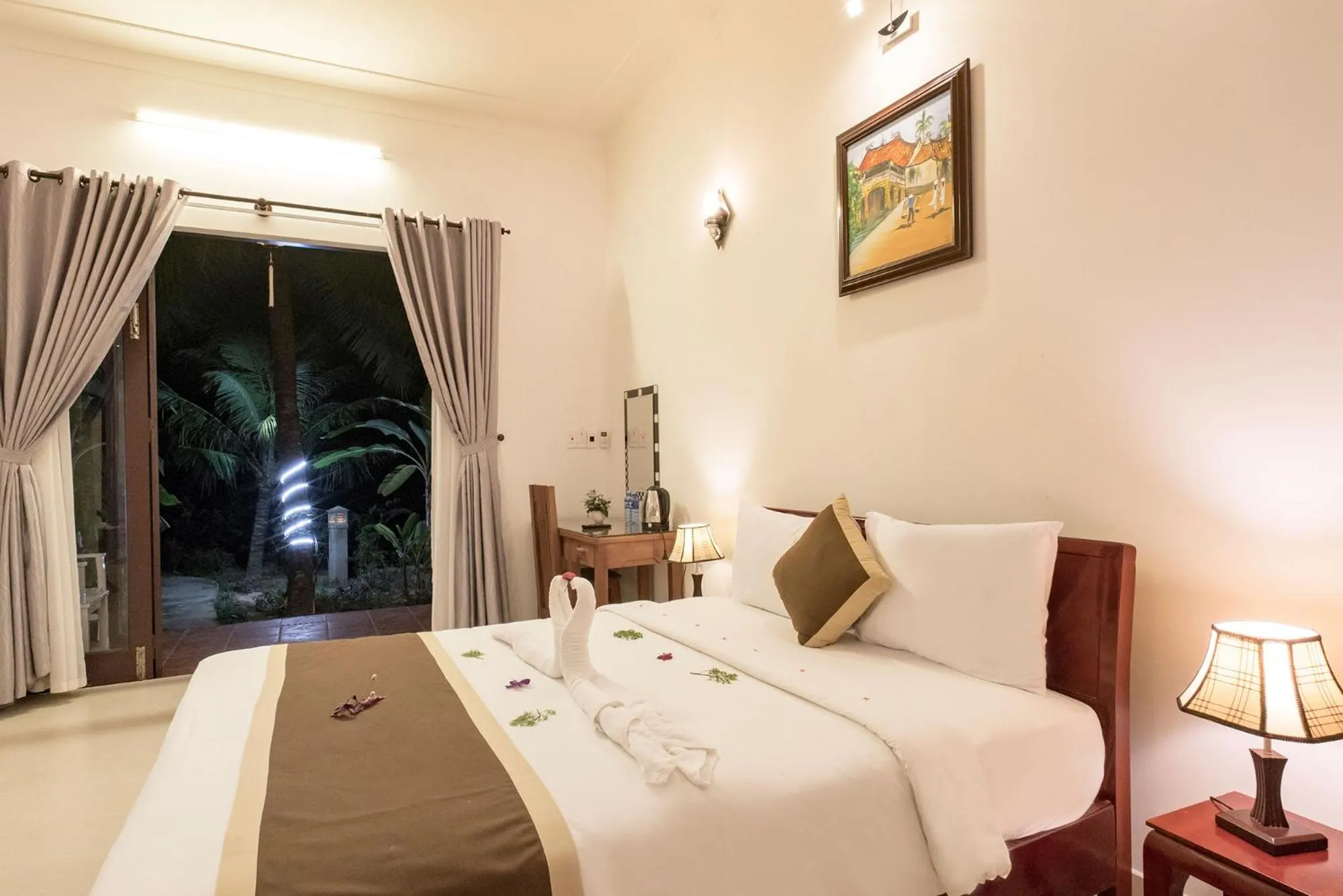 Garden view in Luna Villa