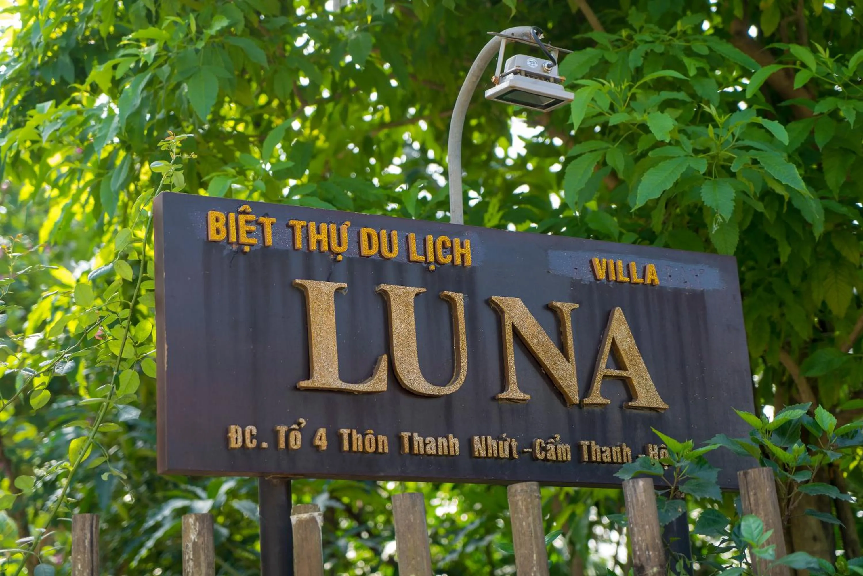 Facade/entrance in Luna Villa