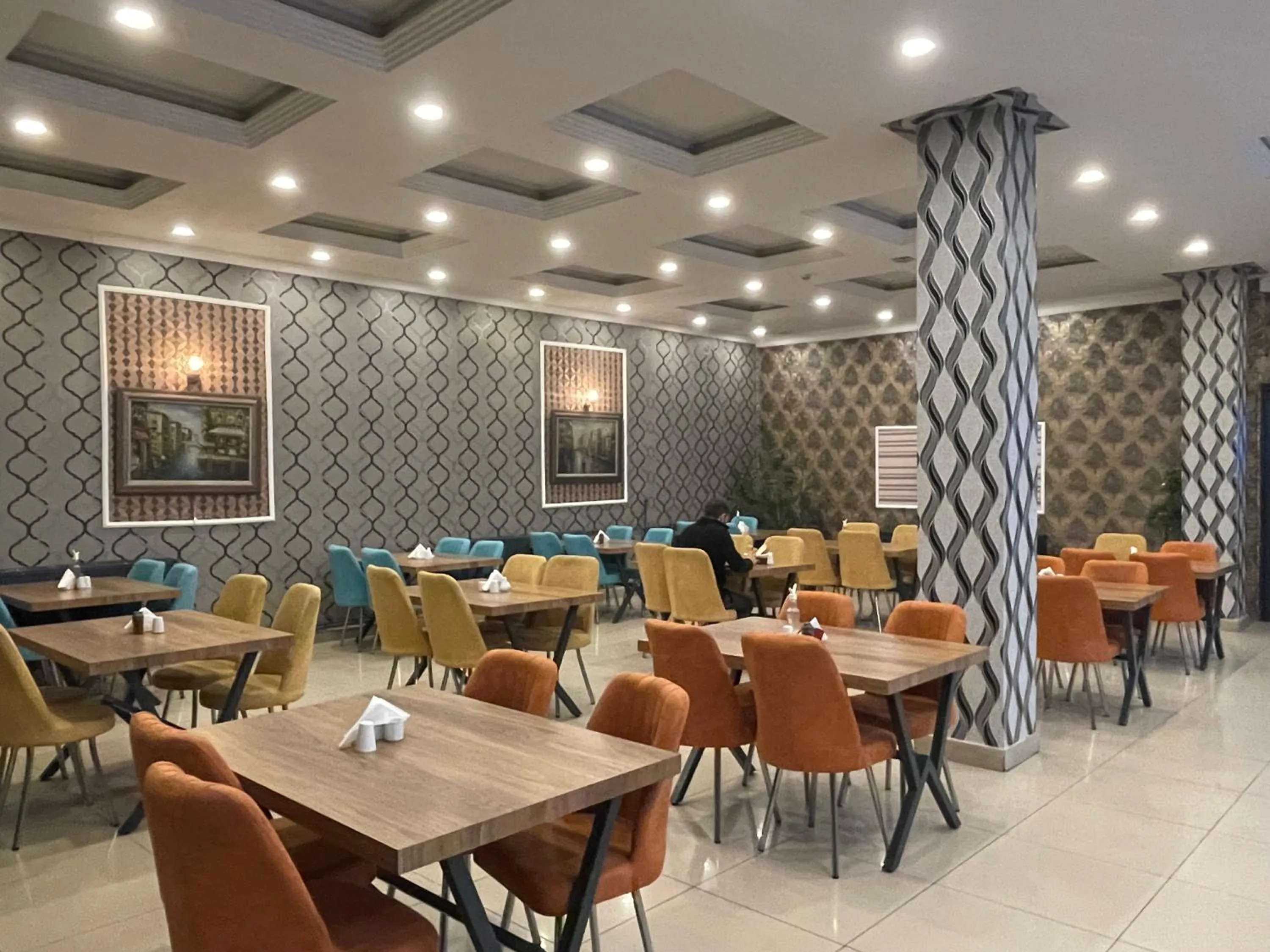 Restaurant/places to eat in Madi Hotel Ankara