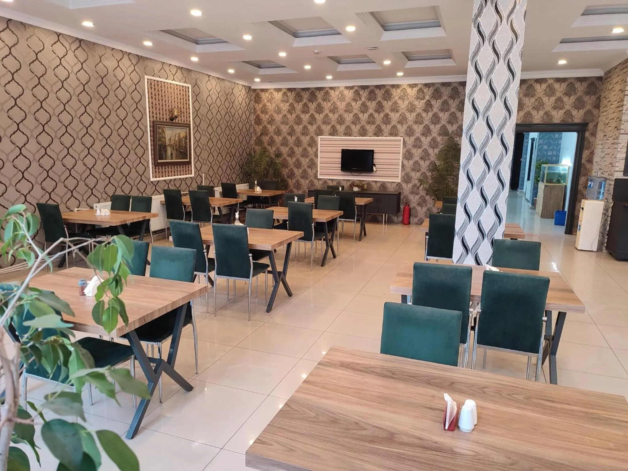 Restaurant/places to eat in Madi Hotel Ankara
