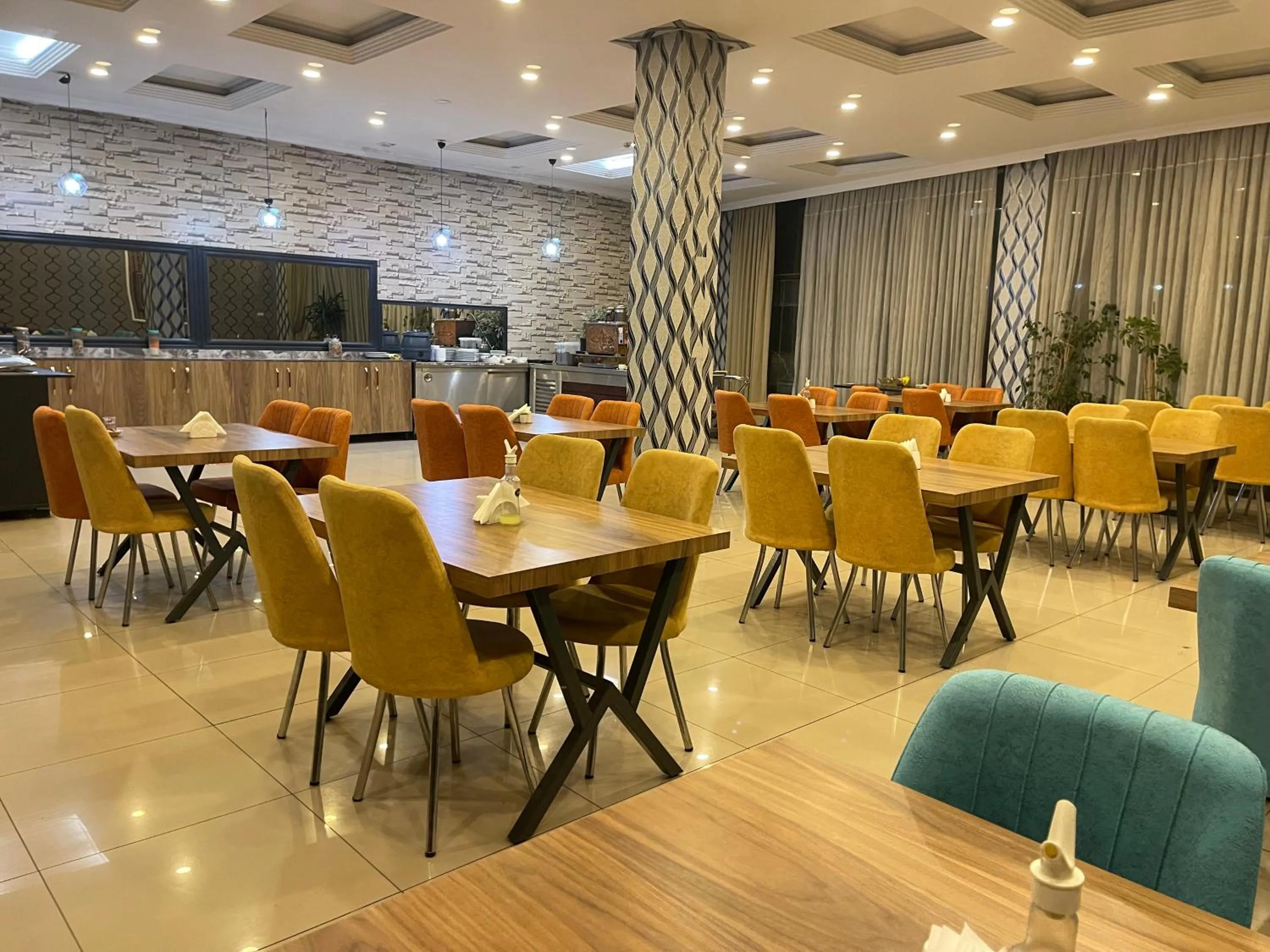 Restaurant/places to eat in Madi Hotel Ankara