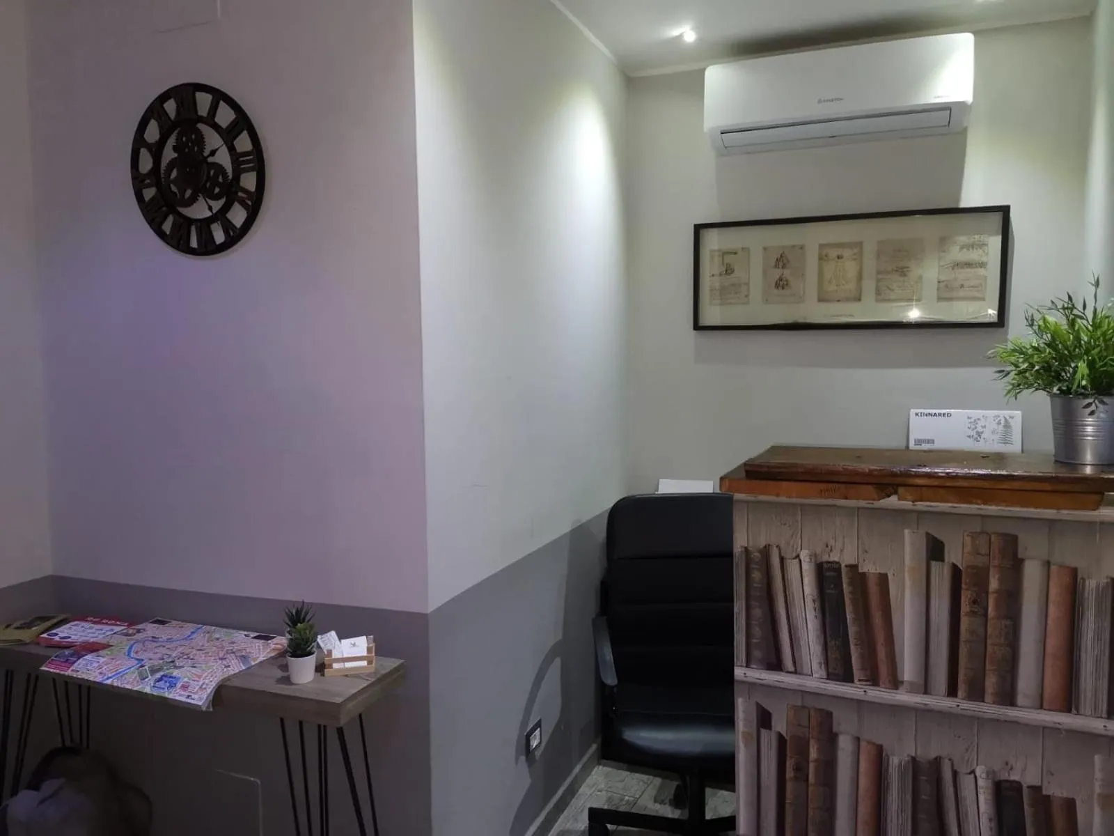 Lobby or reception in NL Trastevere