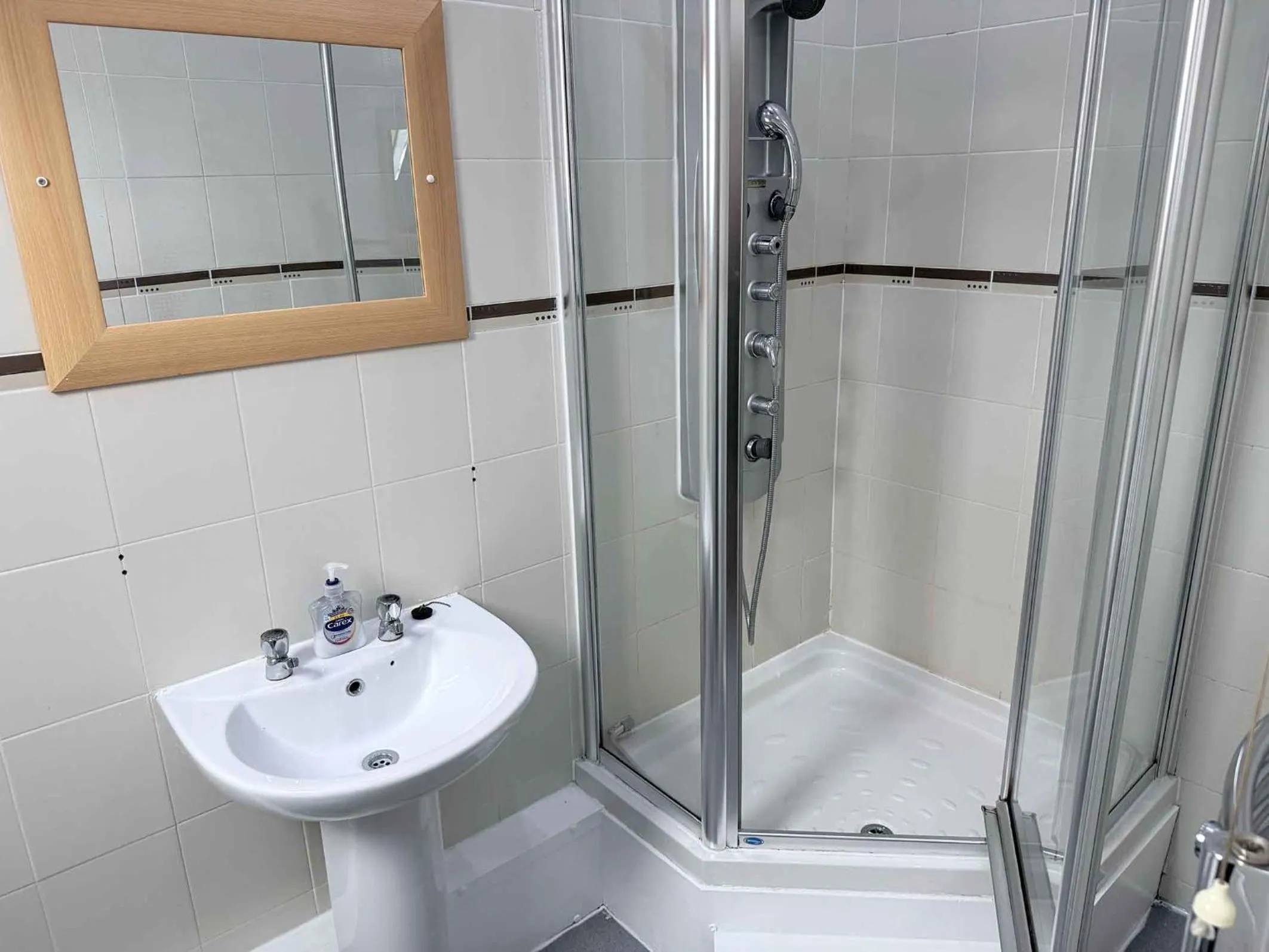 Twelfth Man Accommodation part of The Twelfth Man Public House