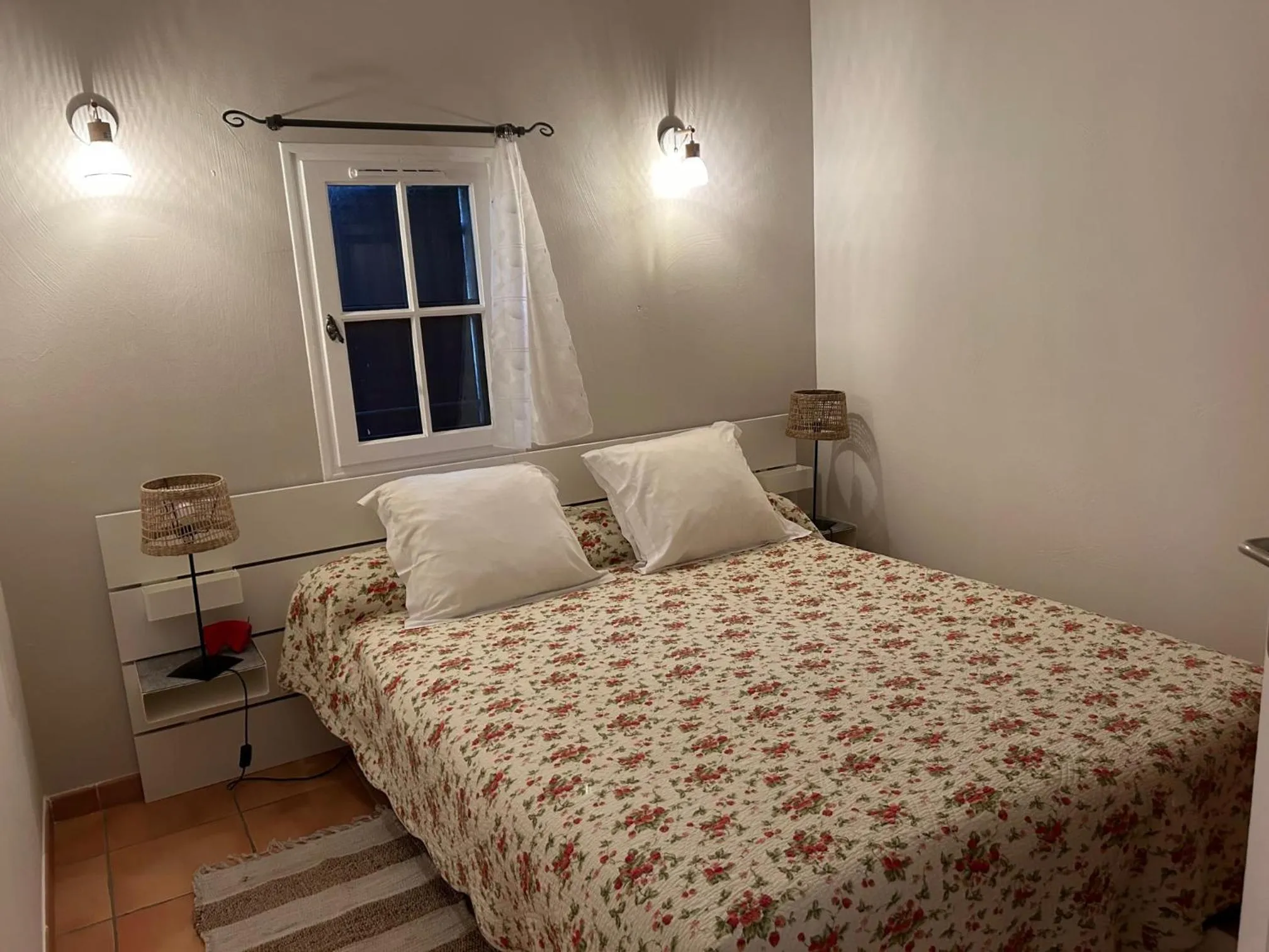 Bedroom, Bed in Mas de la Tour Carbonnière