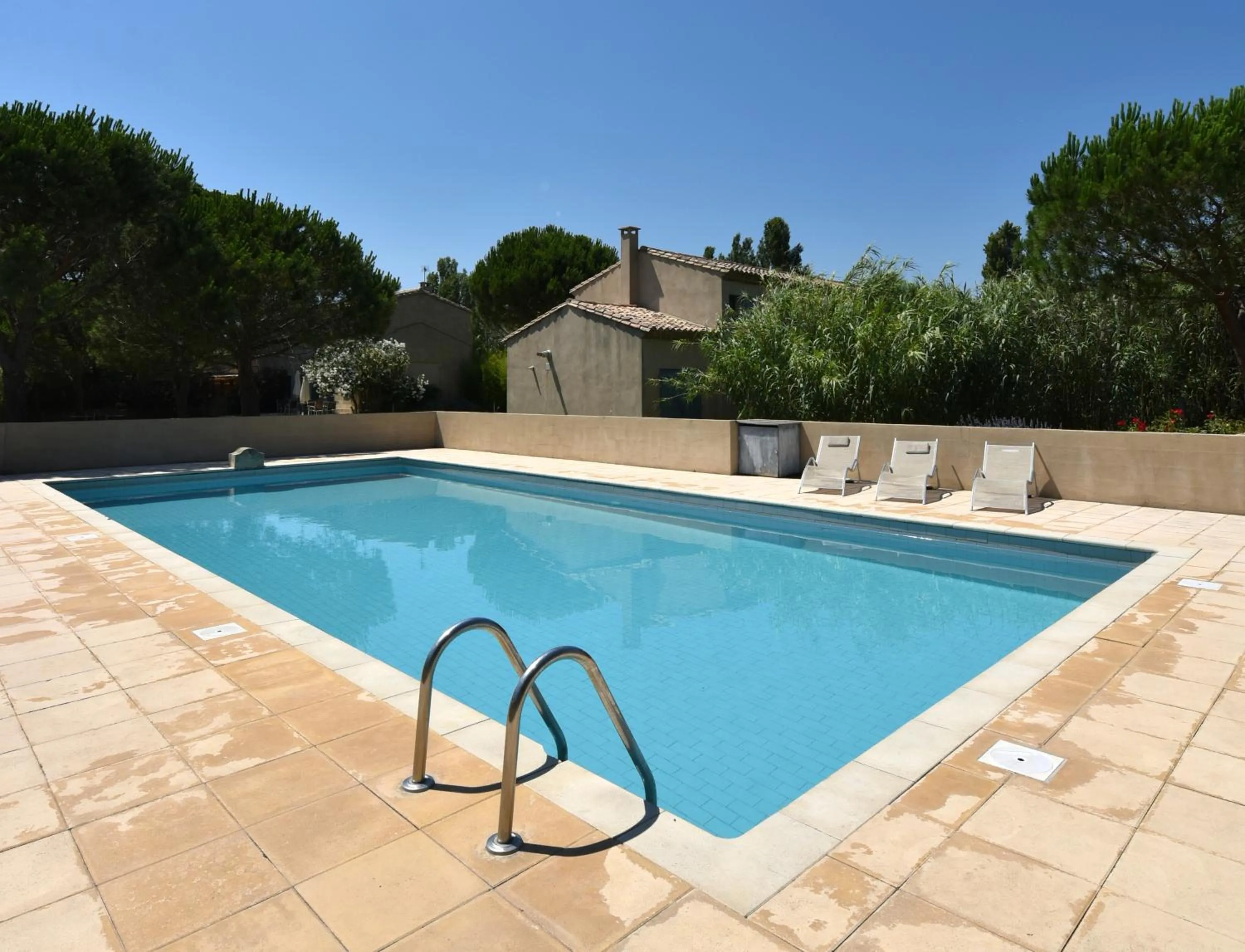 Swimming pool in Mas de la Tour Carbonnière