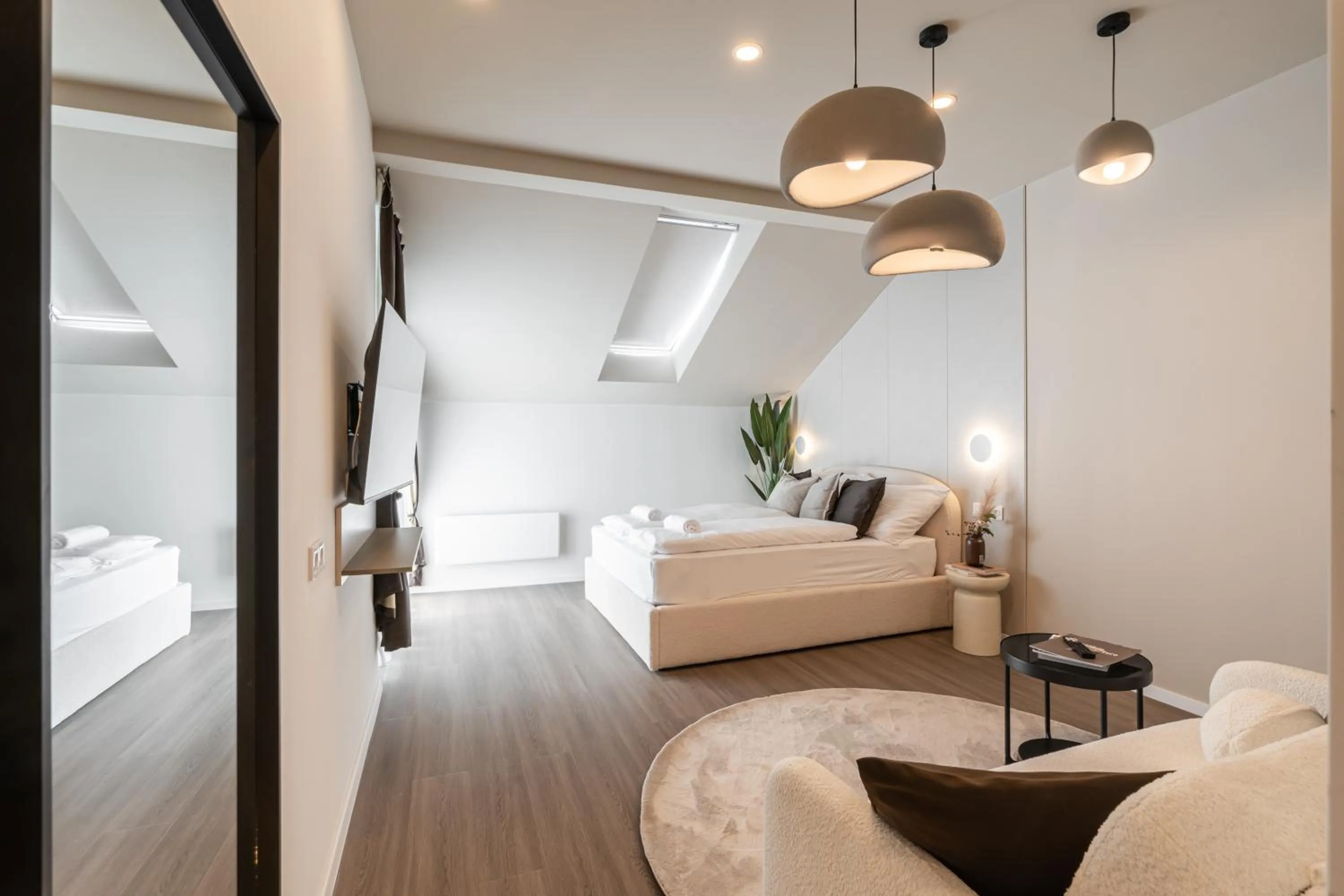 Bed in Oasis Luxe Boutique Suites by BQA