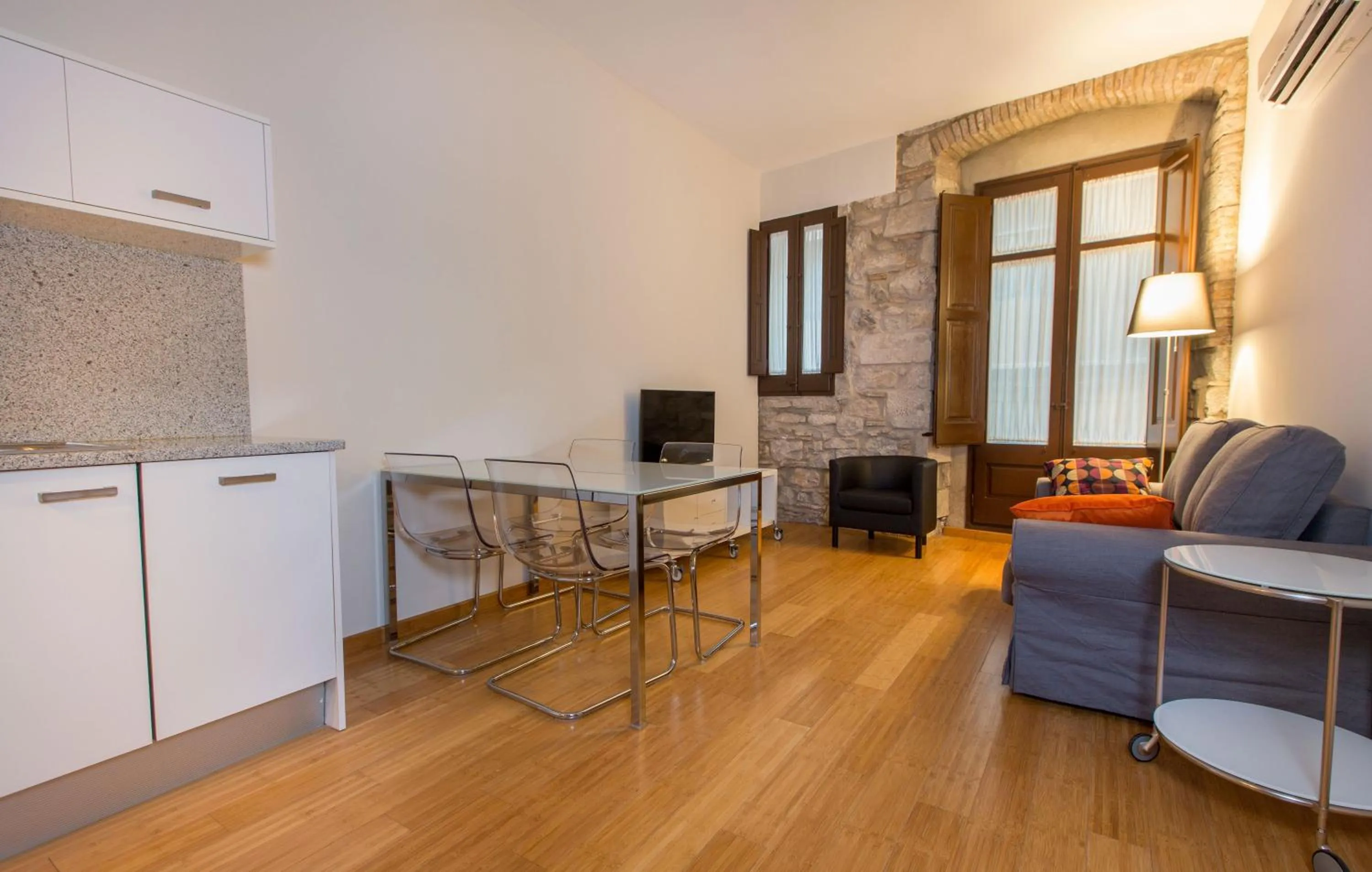 Kitchen or kitchenette in Girona Housing Ginesta 9