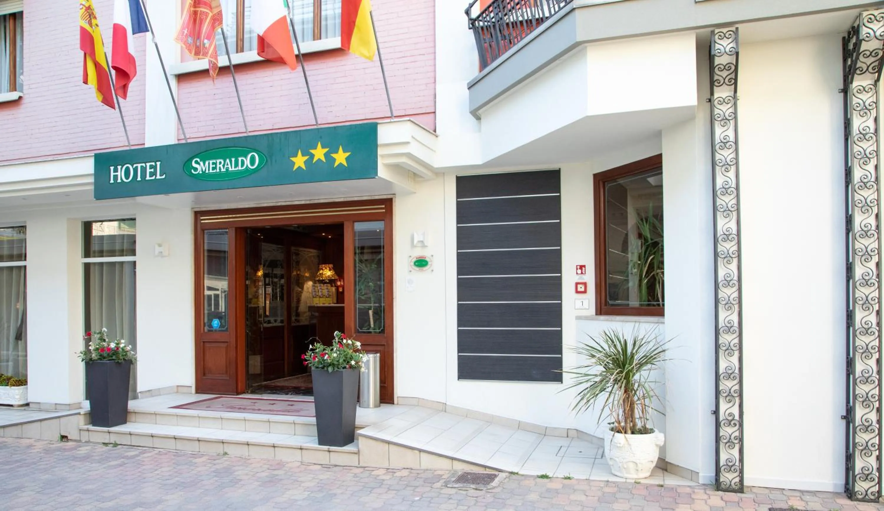 Facade/entrance in Hotel Smeraldo