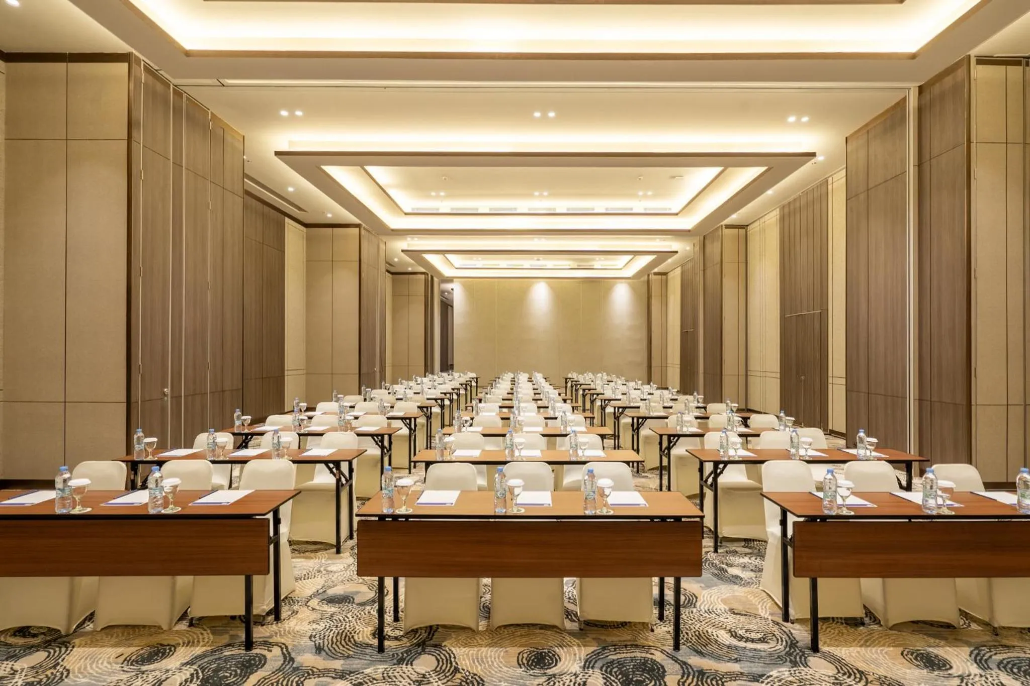 Meeting/conference room in Holiday Inn Express & Suites Banjarmasin by IHG