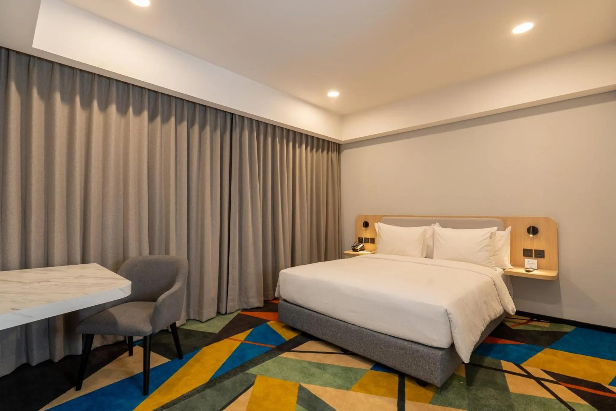 Photo of the whole room, Bed in Holiday Inn Express & Suites Banjarmasin by IHG