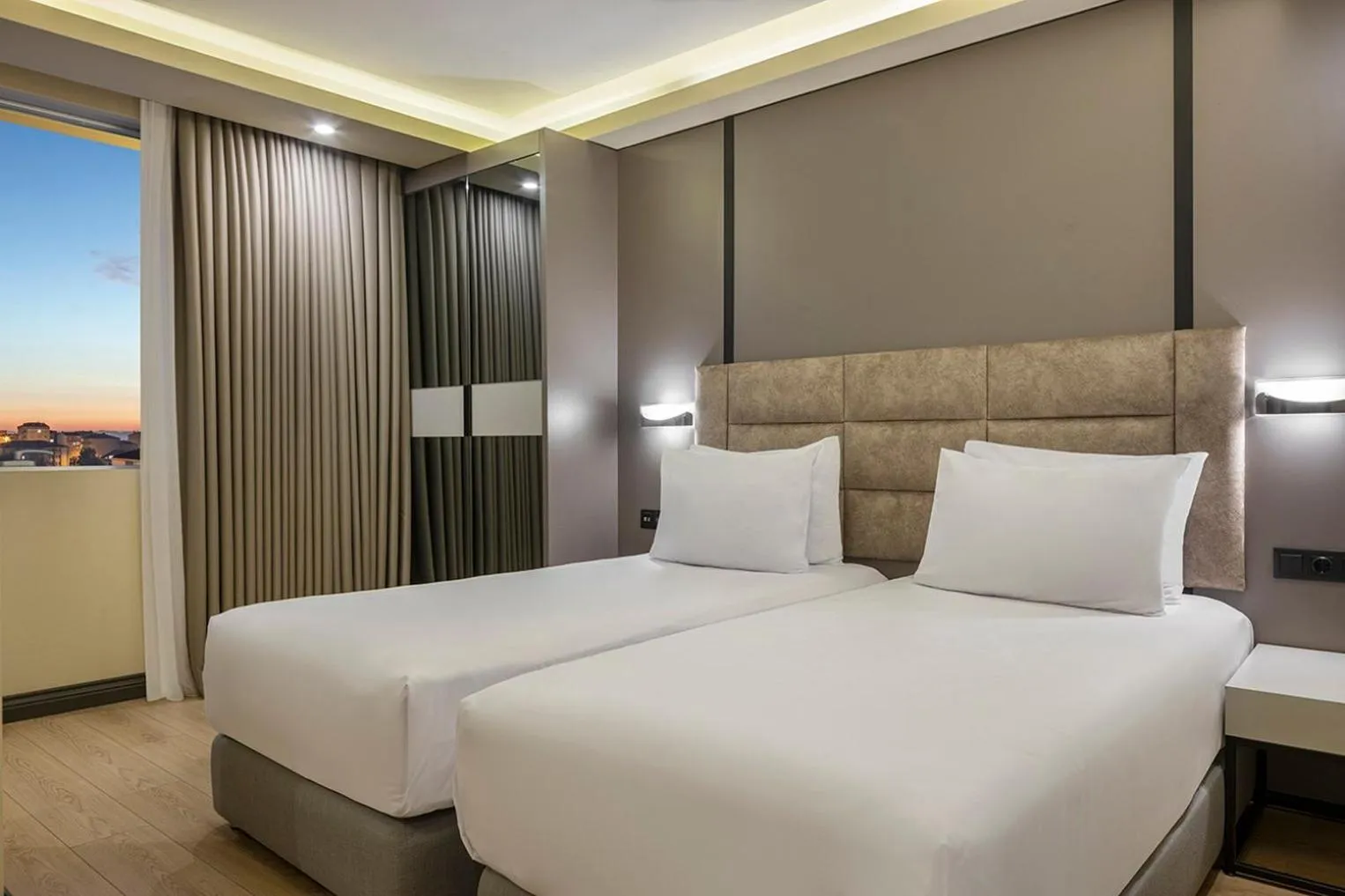 Photo of the whole room, Bed in Garner Hotel Istanbul - Airport Arnavutkoy by IHG