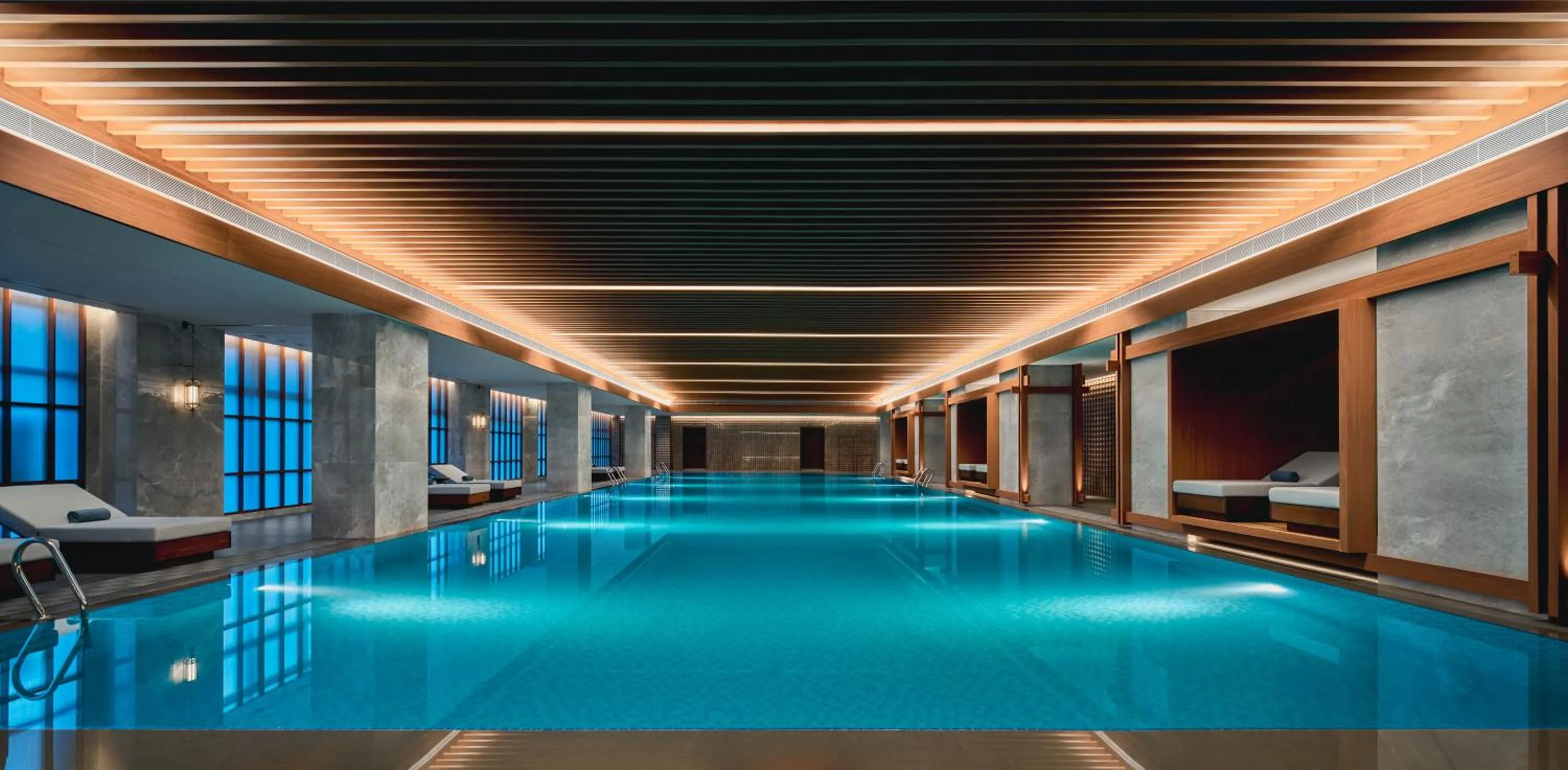 HUALUXE Hotels and Resorts Chongqing Wushan by IHG